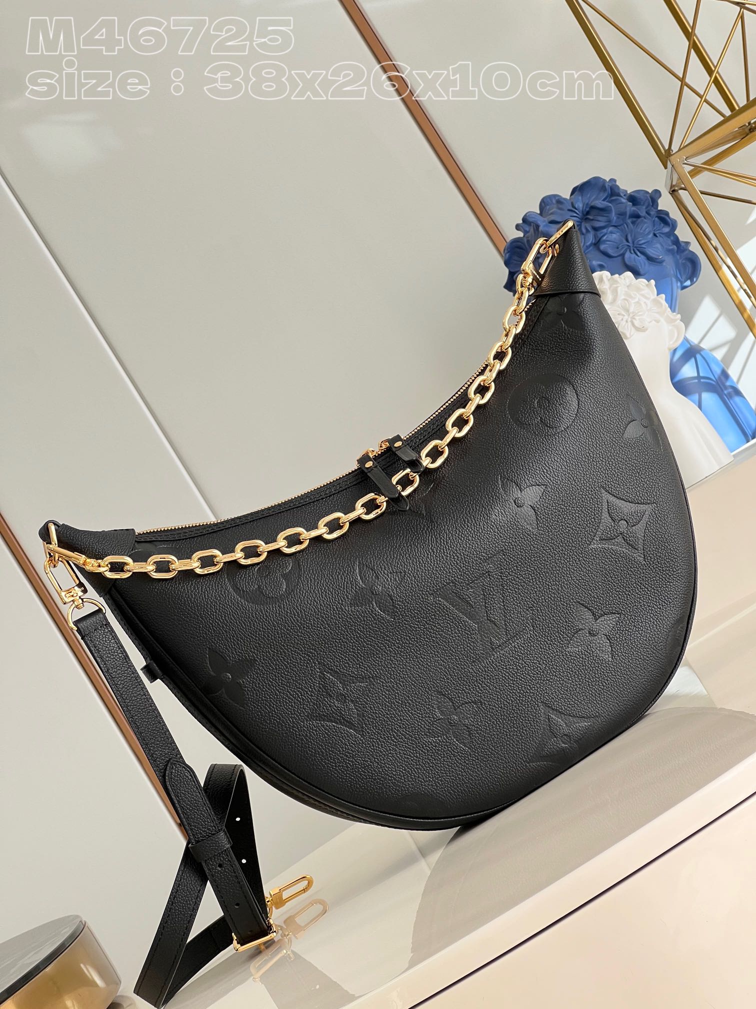 l**is V*t*n loop hobo handbag