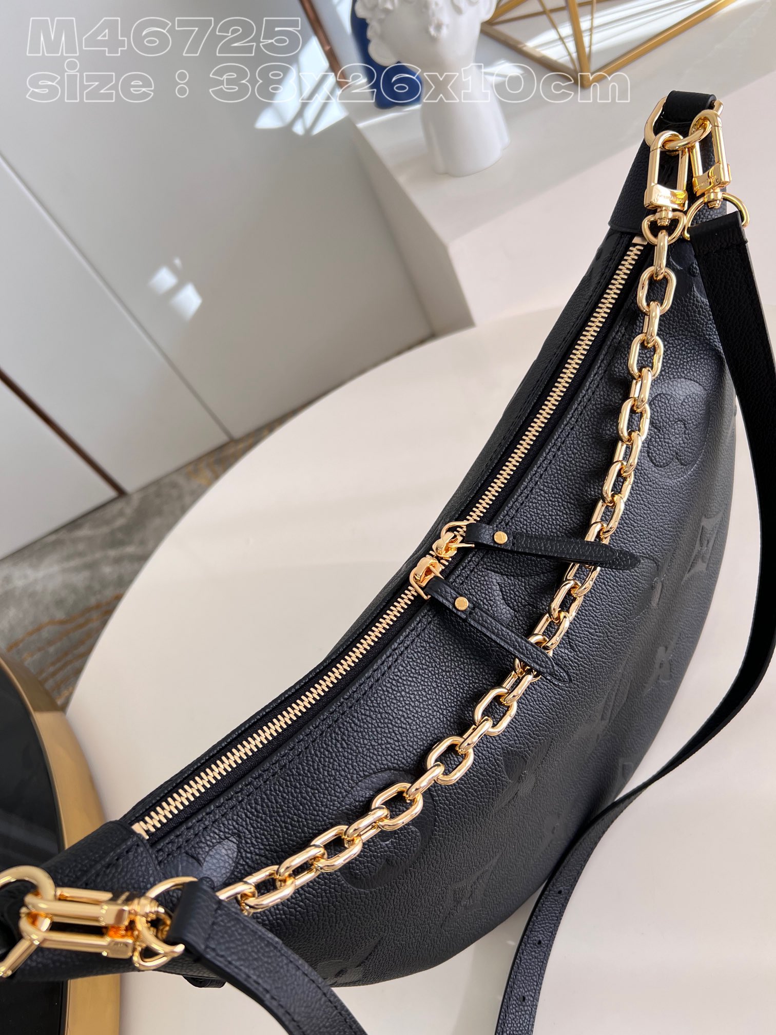 l**is V*t*n loop hobo handbag