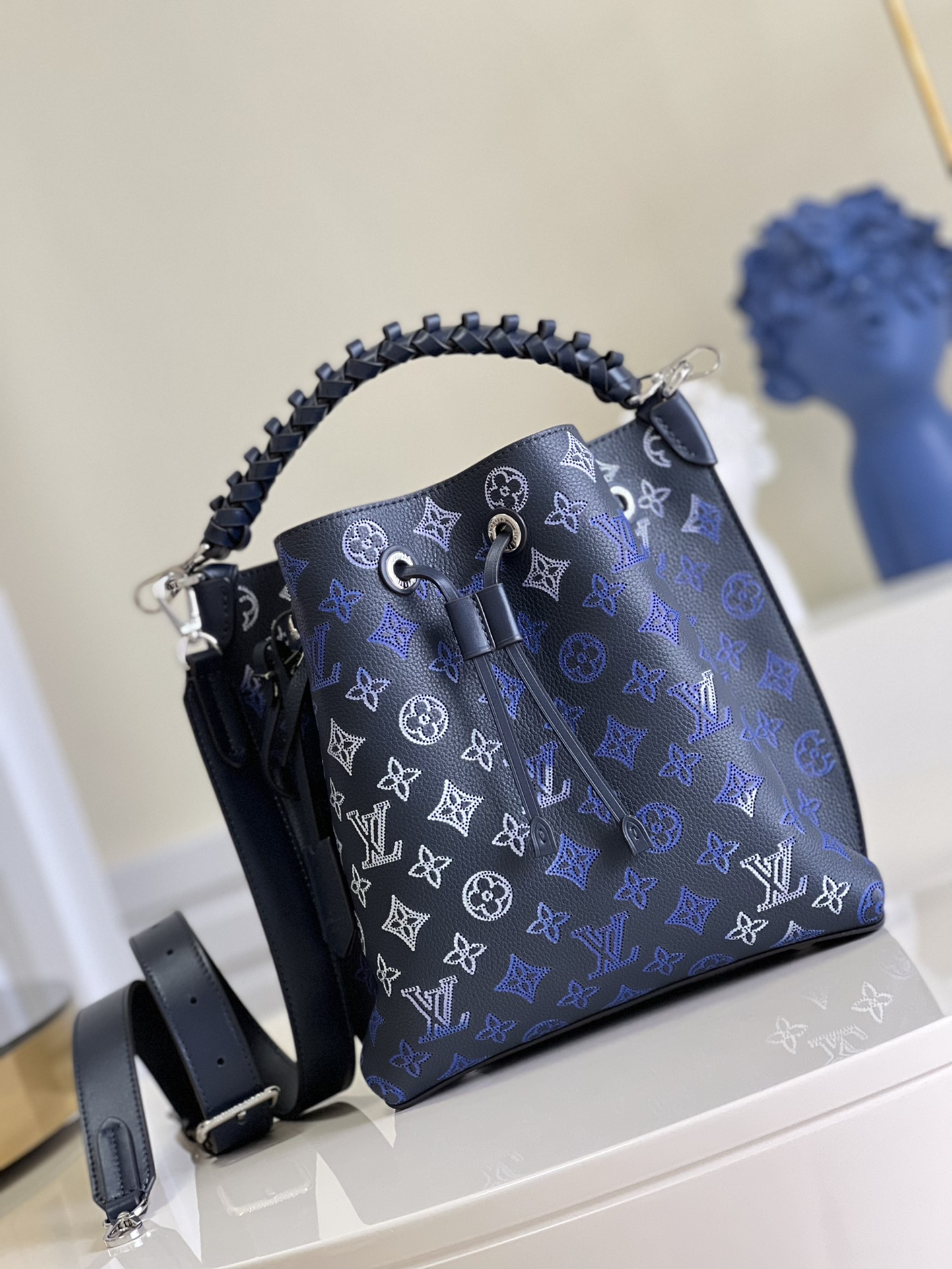 l**is V*t*n muria tote