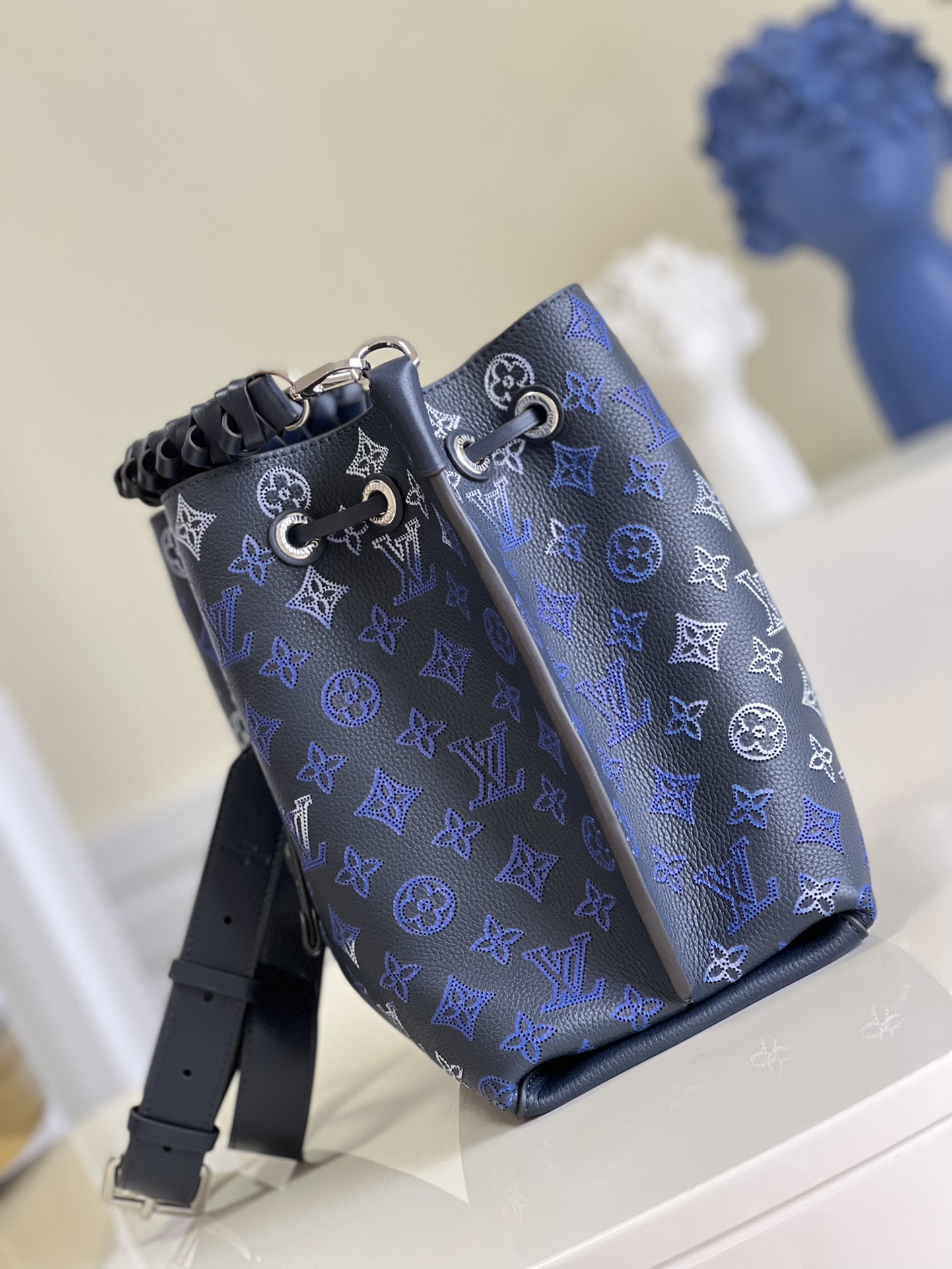 l**is V*t*n muria tote