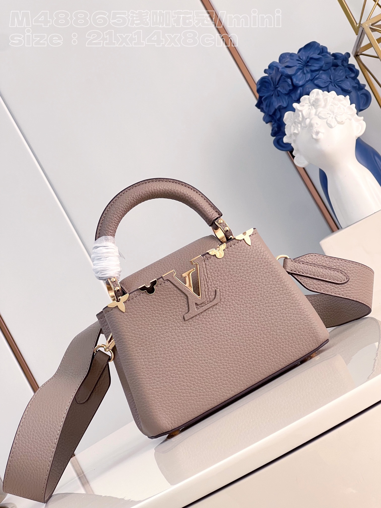 l**is V*t*n capucines mini bag