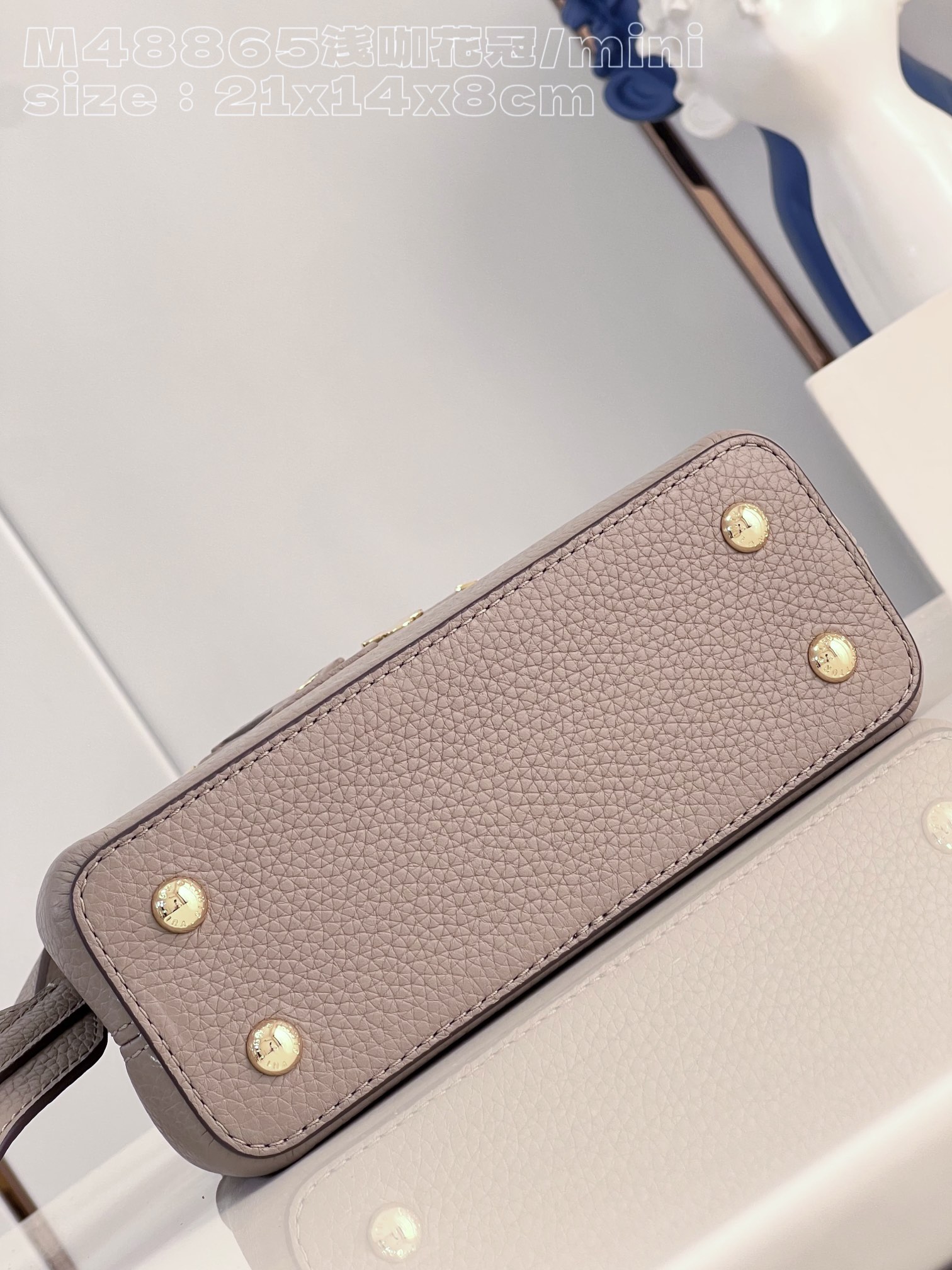 l**is V*t*n capucines mini bag