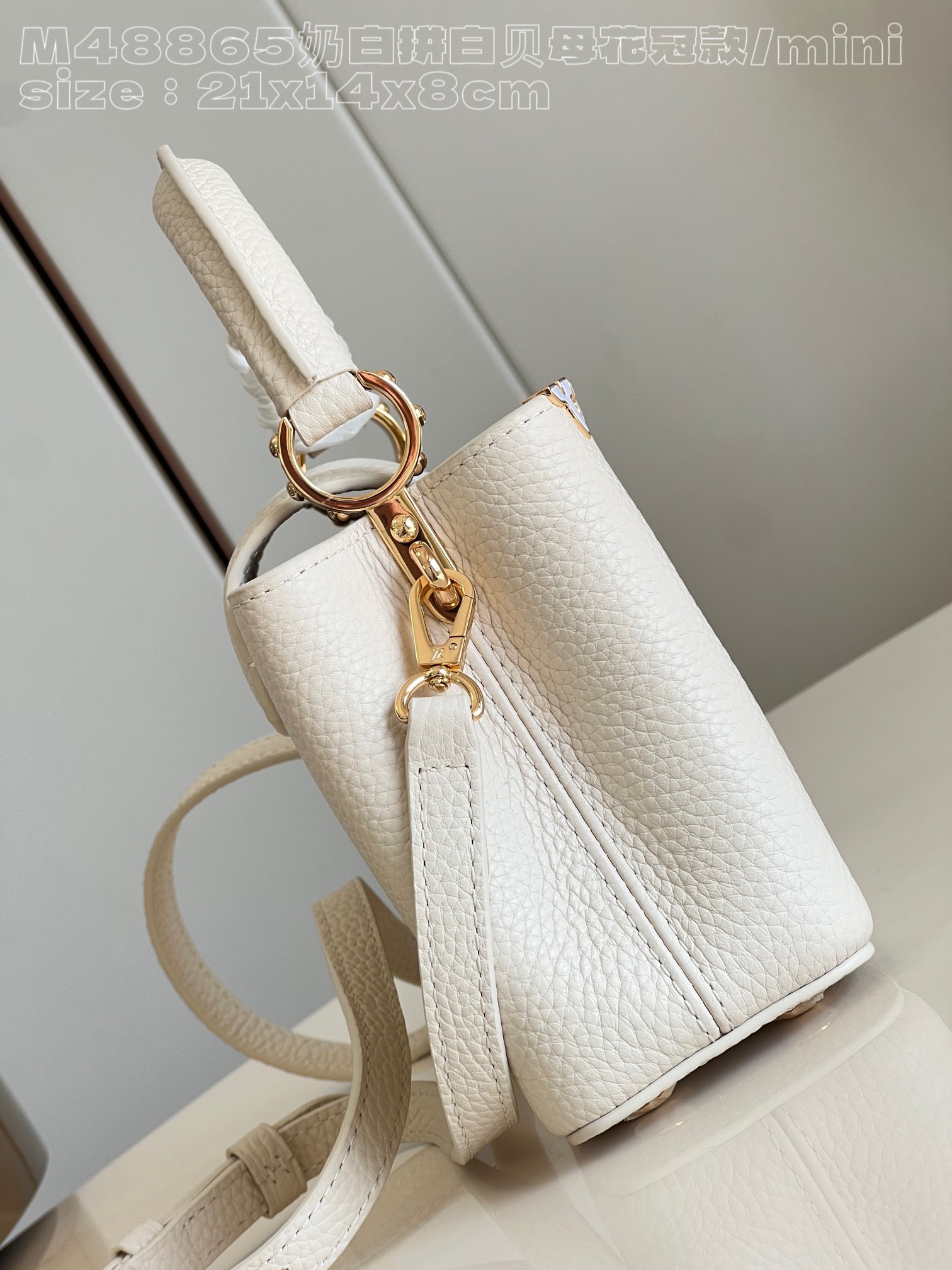 l**is V*t*n capucines mini bag