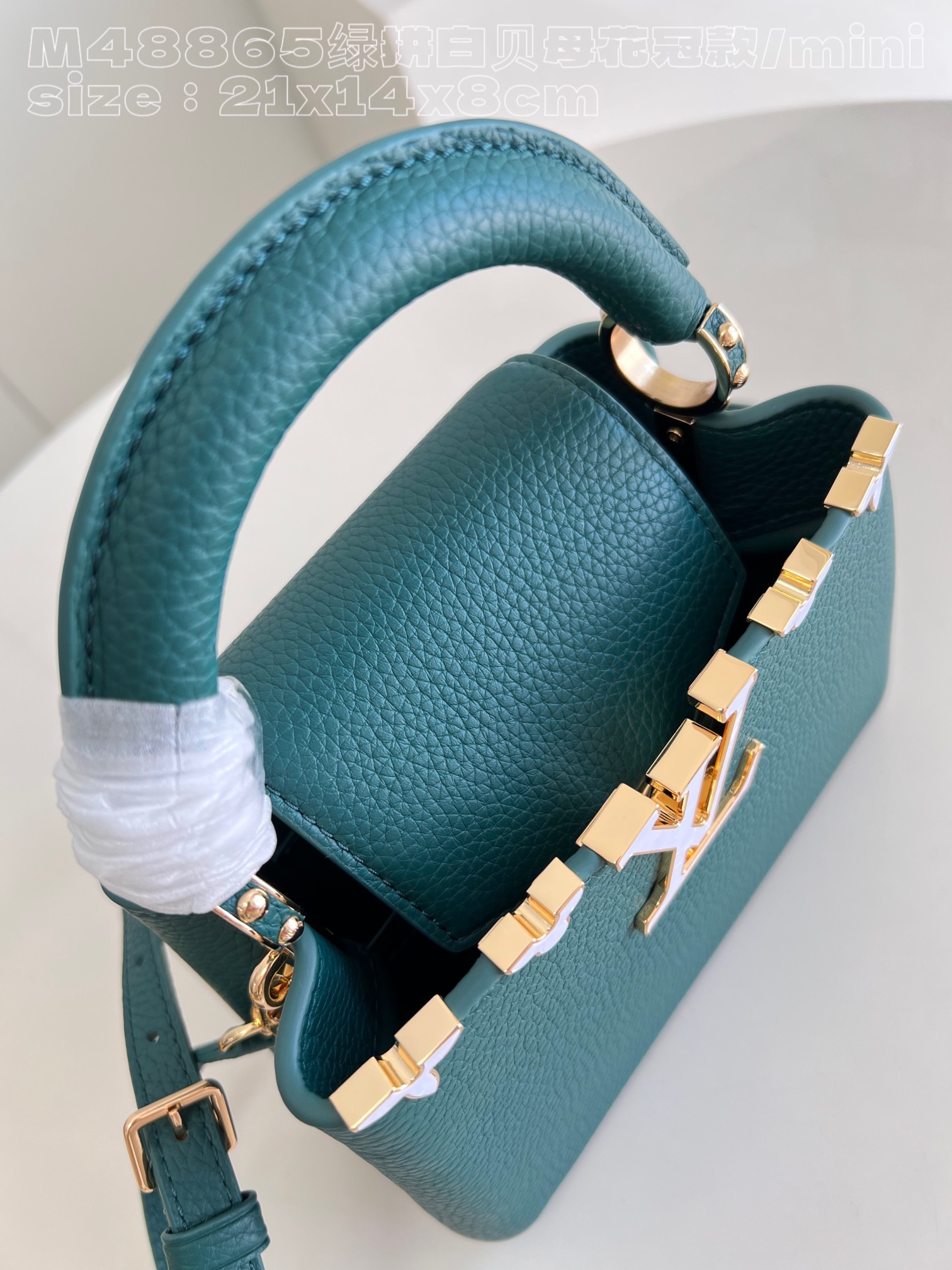 l**is V*t*n capucines mini bag