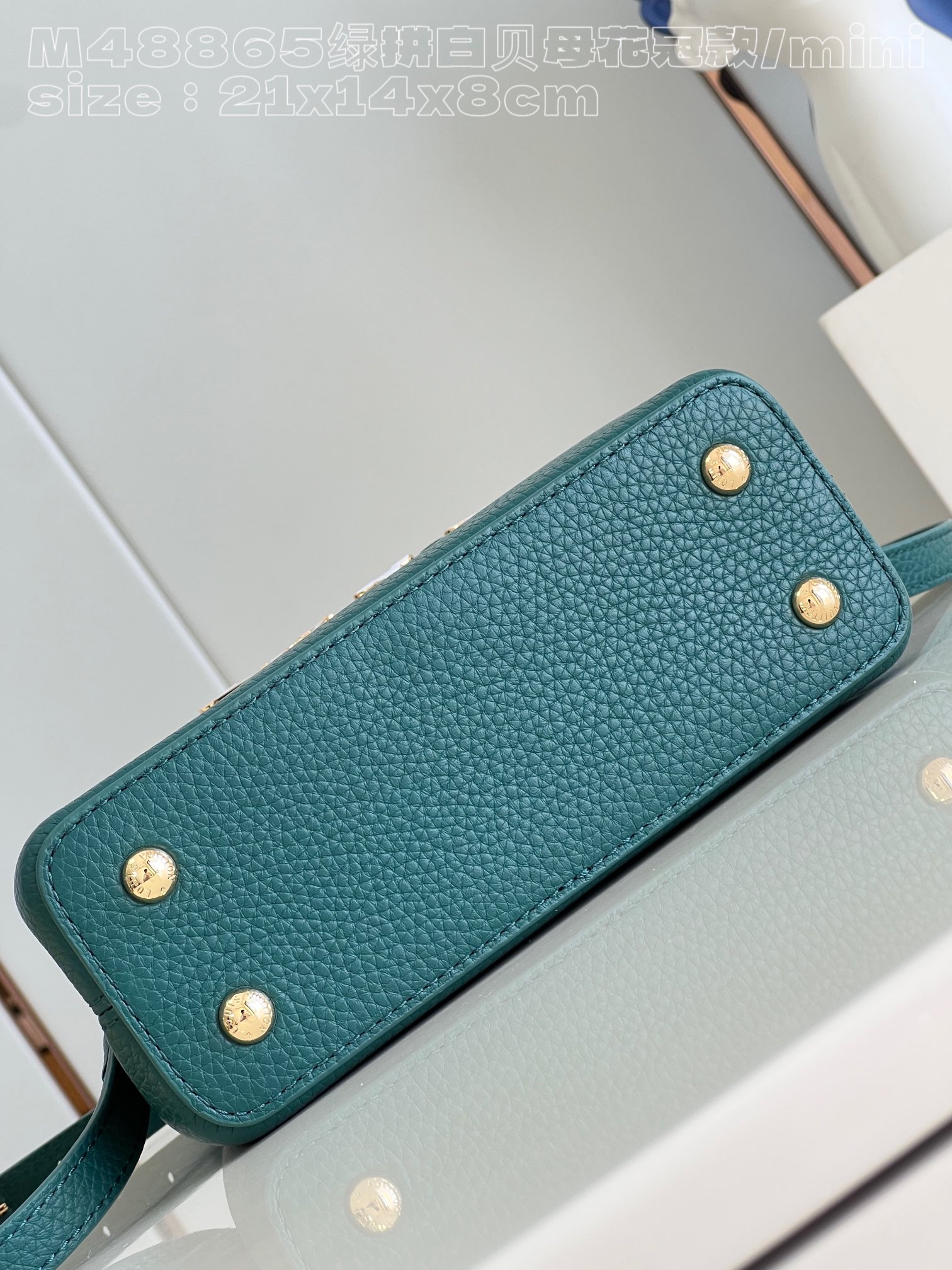 l**is V*t*n capucines mini bag
