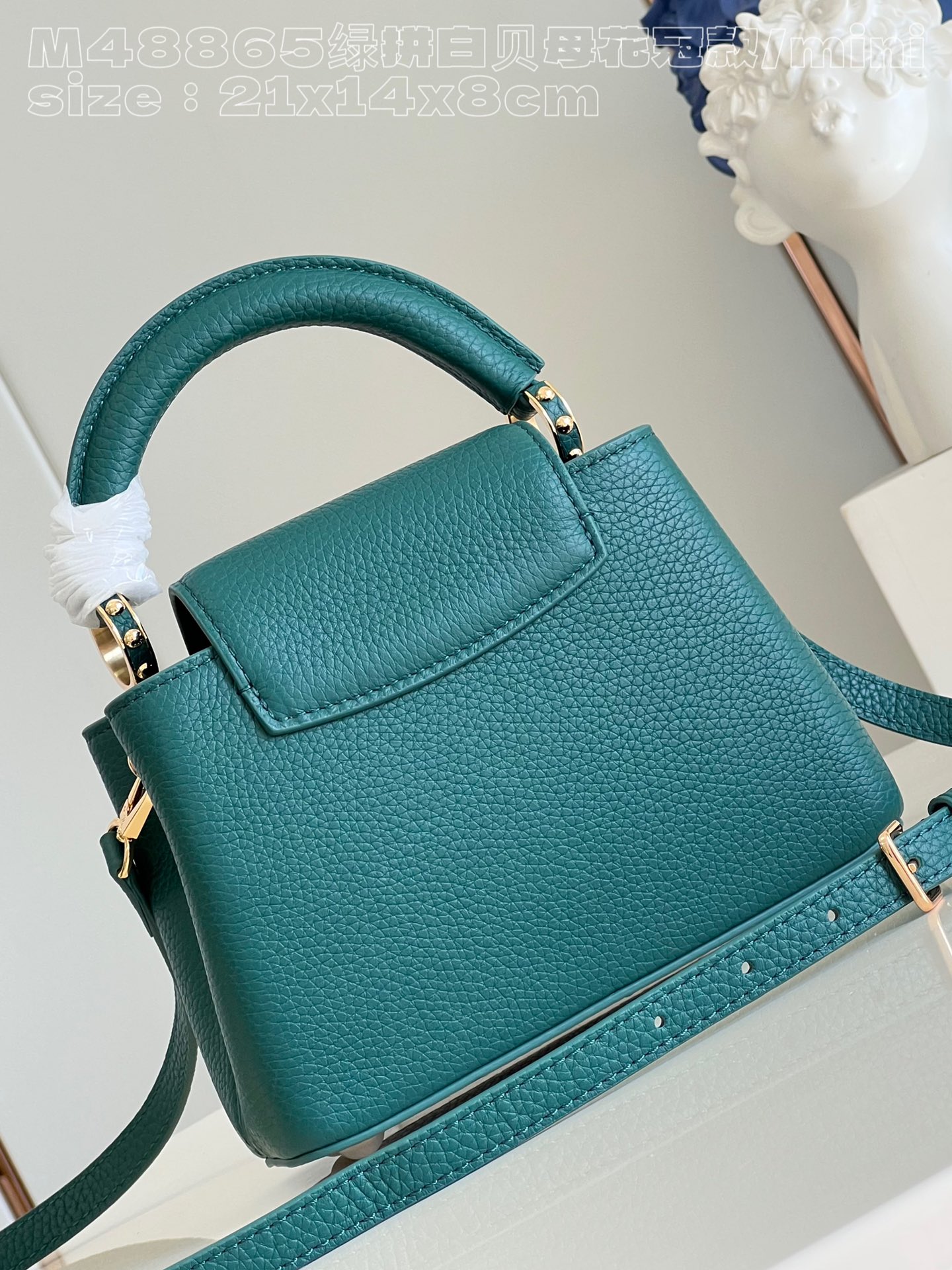 l**is V*t*n capucines mini bag