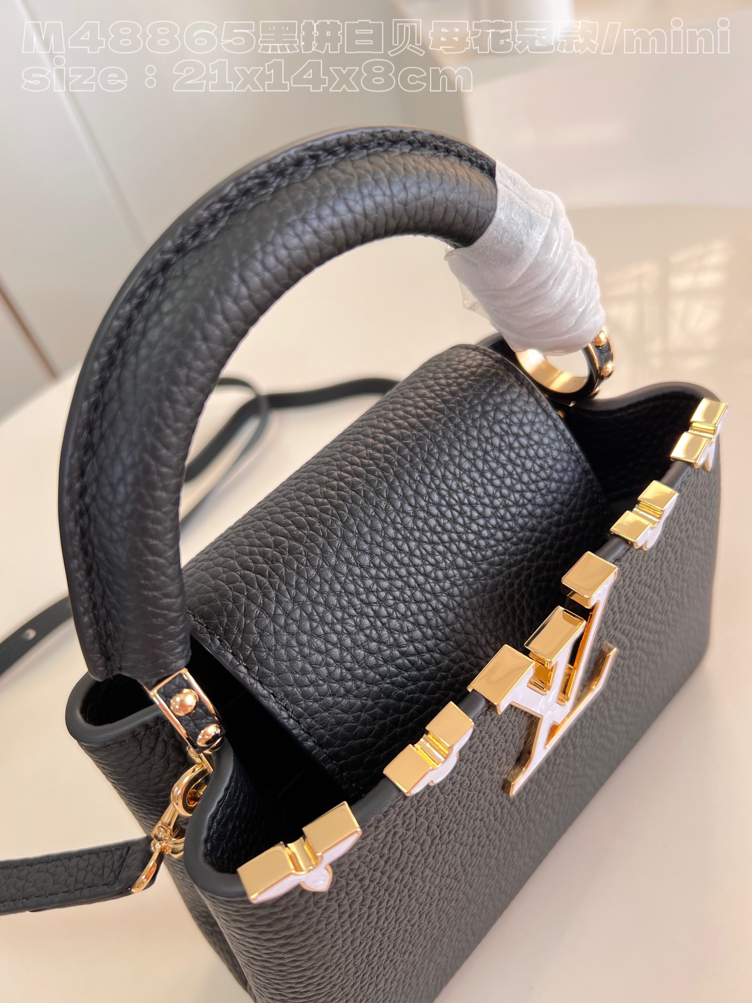 l**is V*t*n capucines mini bag