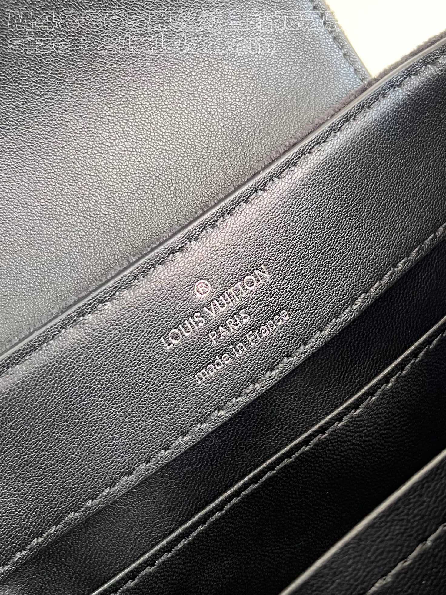 l**is V*t*n capucines mini bag