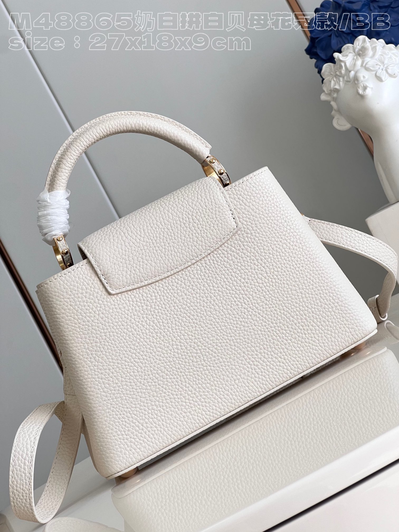 l**is V*t*n capucines bb handbag