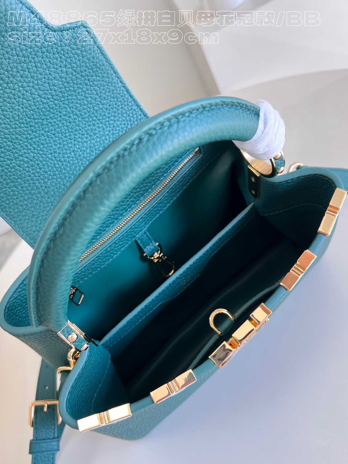 l**is V*t*n capucines bb handbag