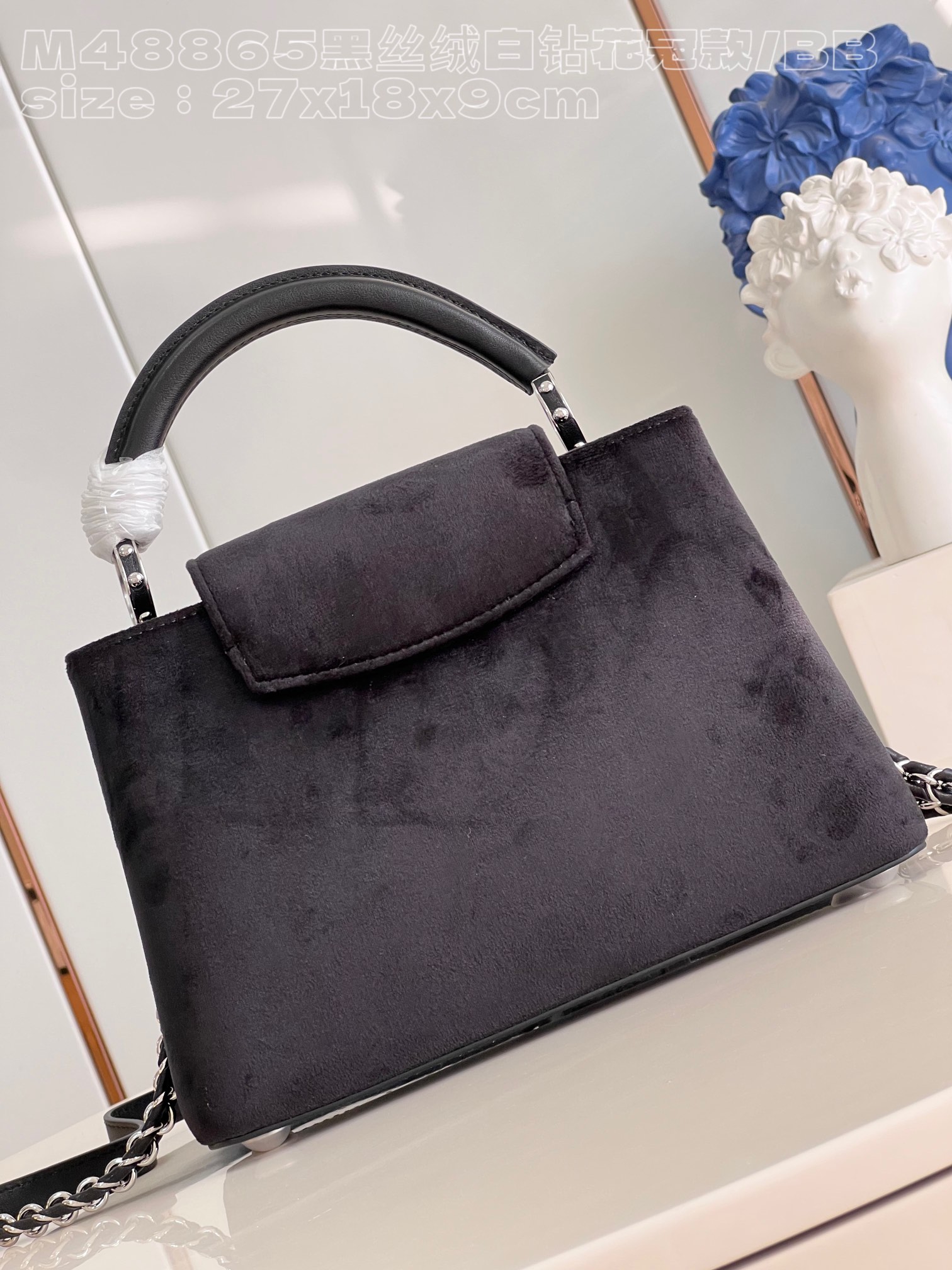 l**is V*t*n capucines bb handbag