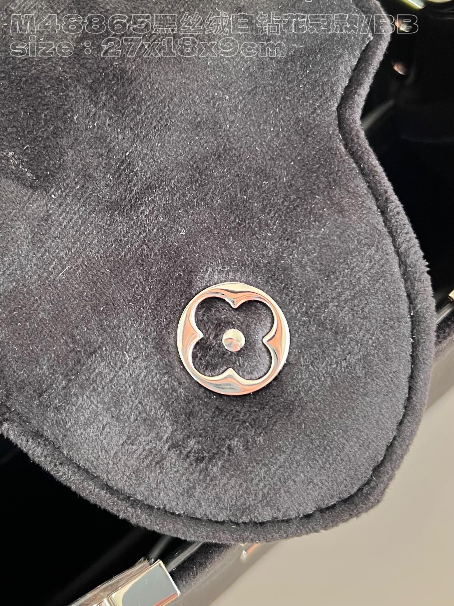 l**is V*t*n capucines bb handbag