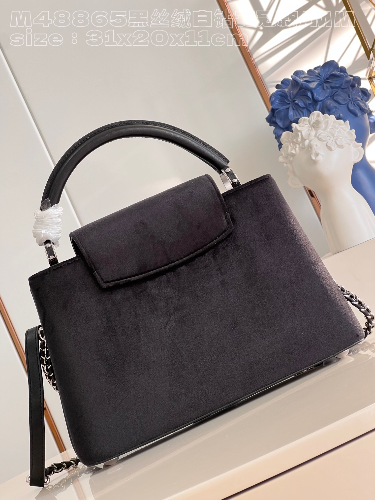 l**is V*t*n capucines mm handbag