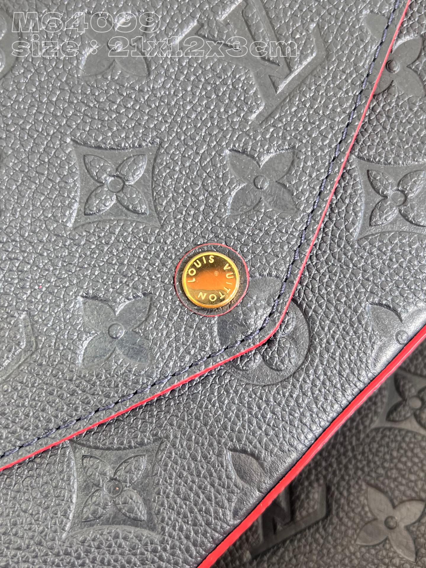 l**is V*t*n pochette félicie