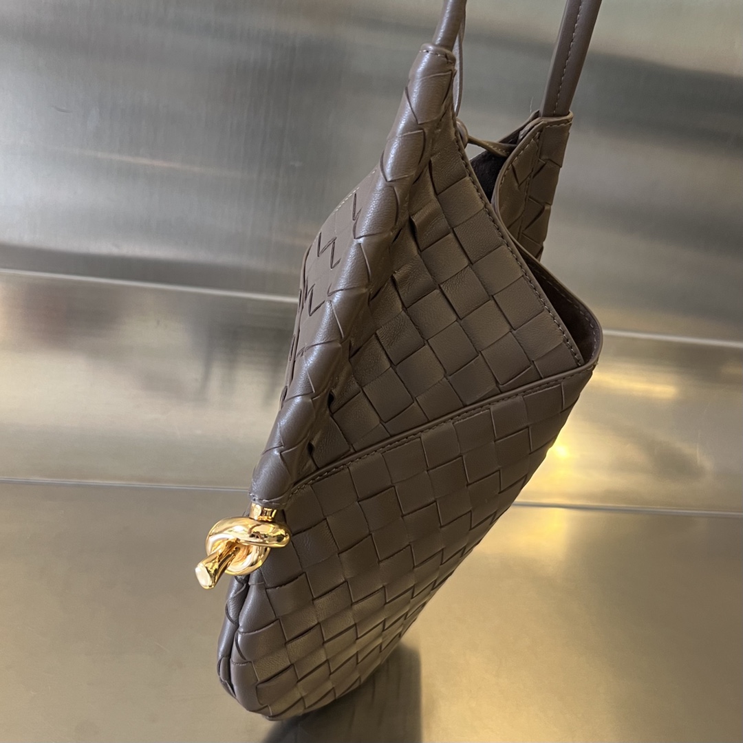 bo*te*ga Ve*ne*ta small solstice shoulder bag
