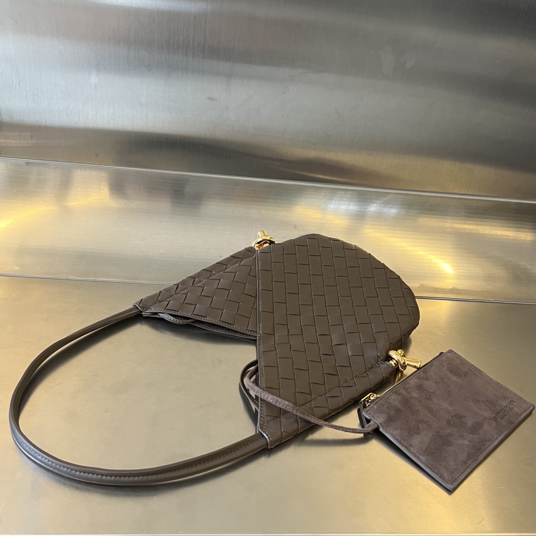bo*te*ga Ve*ne*ta small solstice shoulder bag