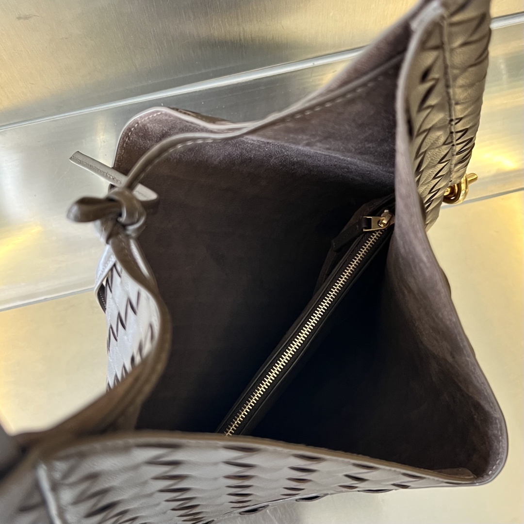 bo*te*ga Ve*ne*ta medium solstice shoulder bag