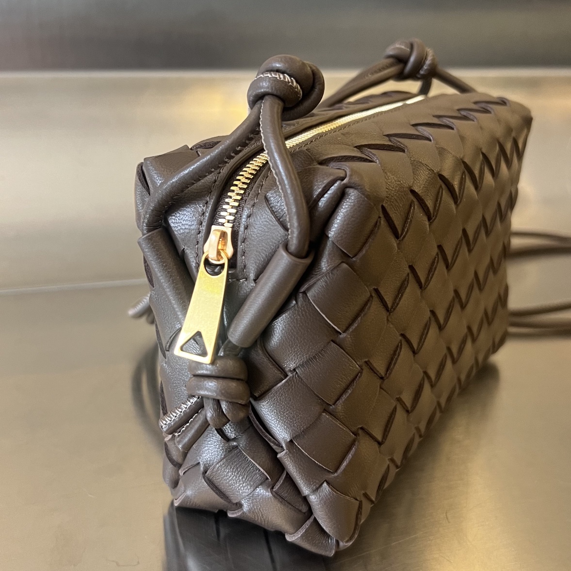 bo*te*ga Ve*ne*ta mini loop camera bag