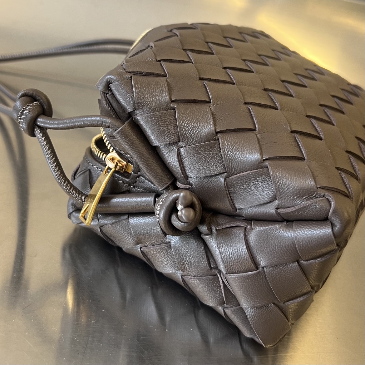 bo*te*ga Ve*ne*ta mini loop camera bag