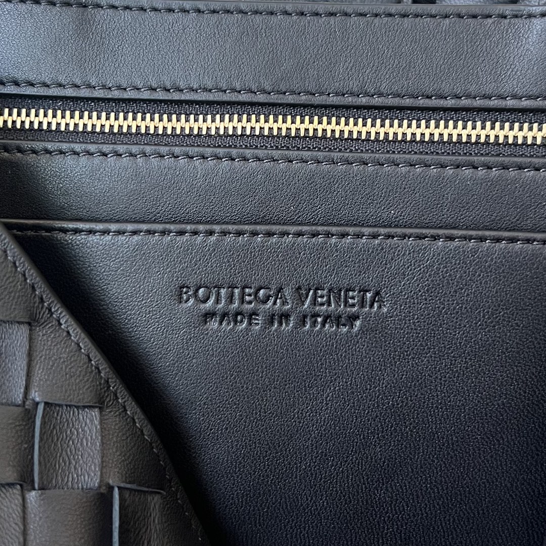 bo*te*ga Ve*ne*ta small east/west andiamo