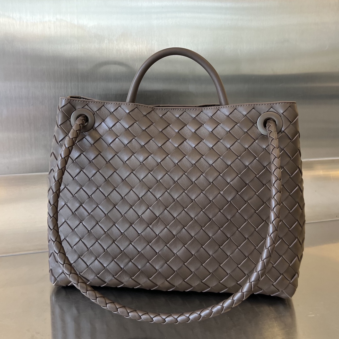 bo*te*ga Ve*ne*ta medium andiamo bag