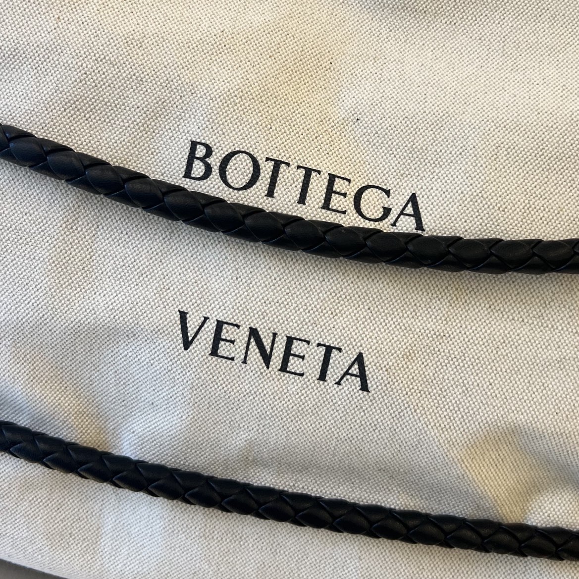 bo*te*ga Ve*ne*ta tote