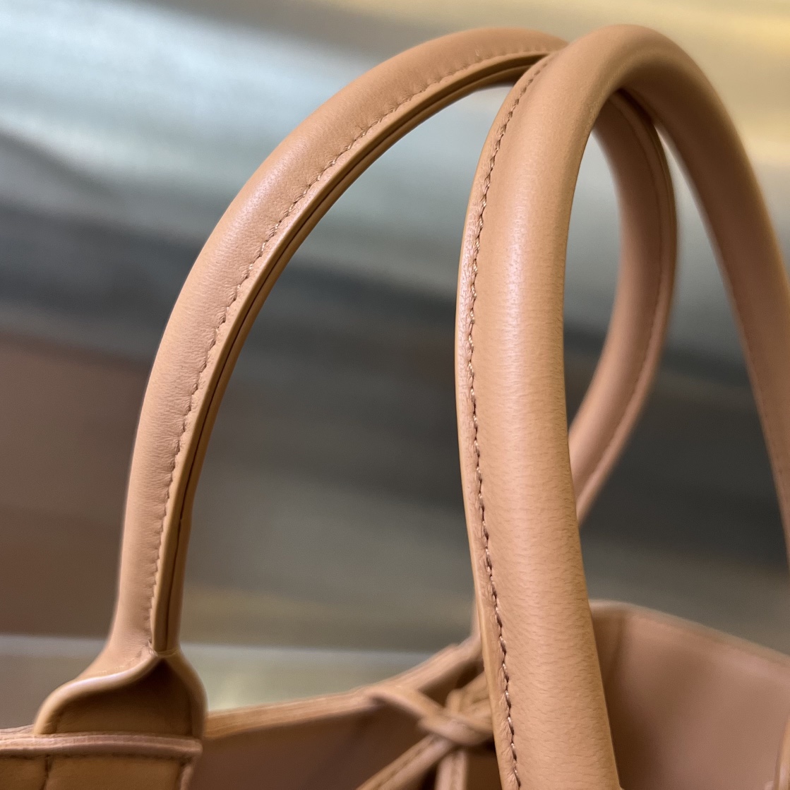 bo*te*ga Ve*ne*ta bv small arco tote bag