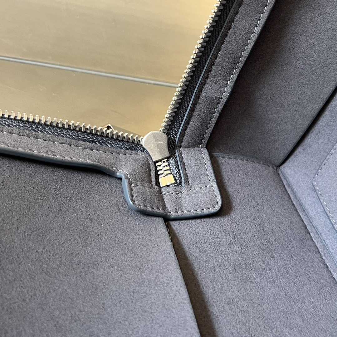 bo*te*ga Ve*ne*ta arco briefcase