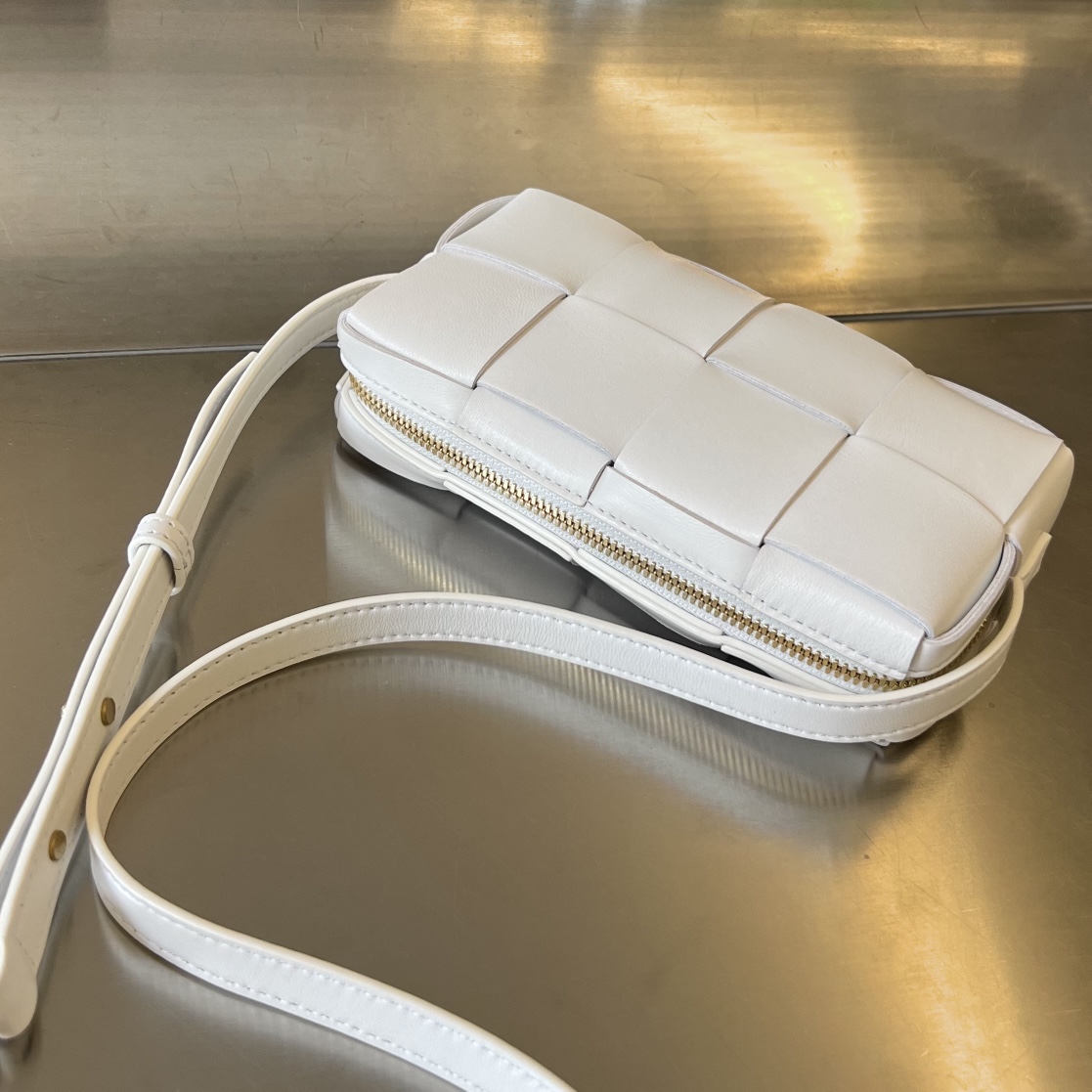 bo*te*ga Ve*ne*ta mini cassette cross-body bag