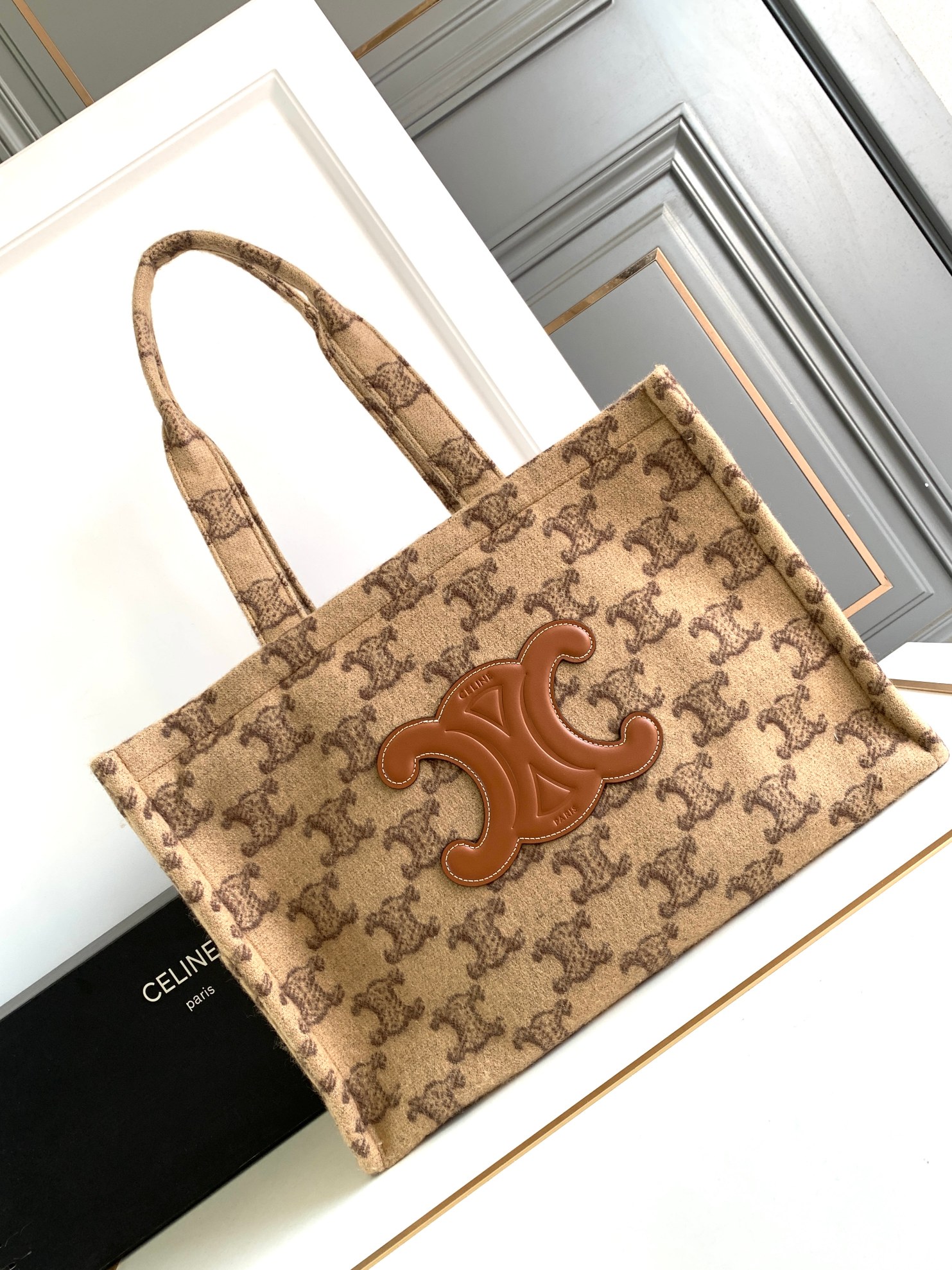 Ce**e large cabas thais