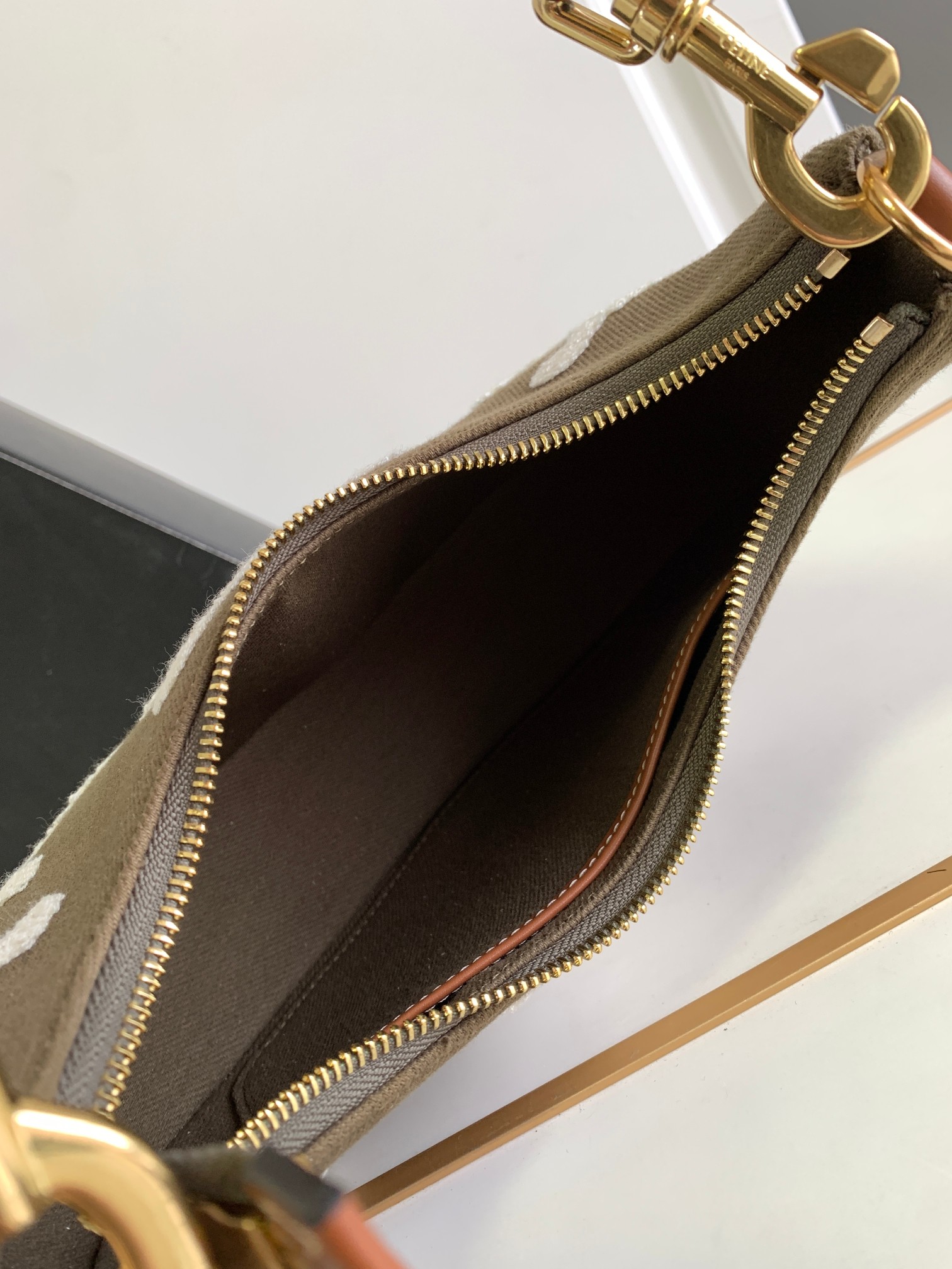Ce**e ava bag
