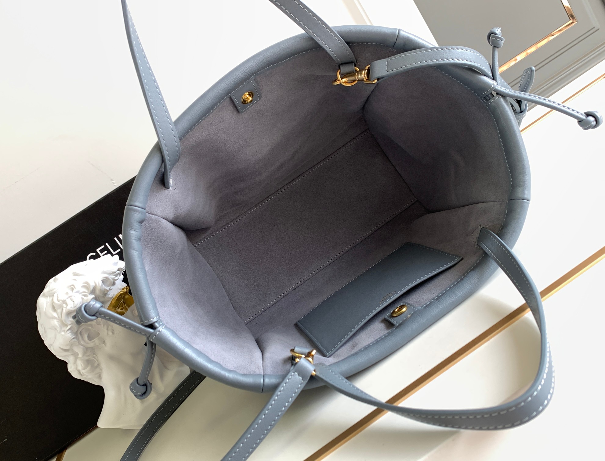 Ce**e small cabas drawstring cuir triomphe