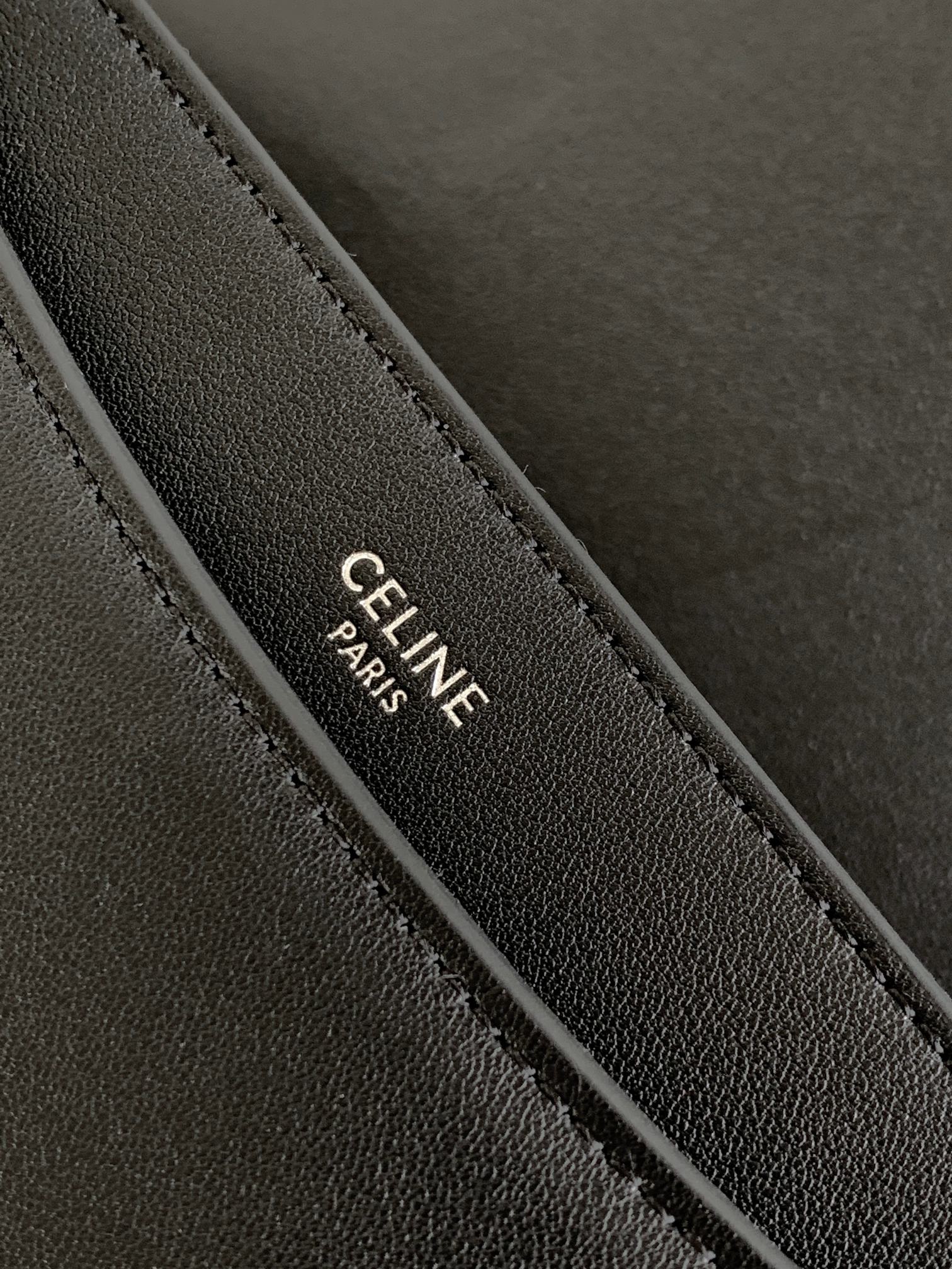 ce**e medium besace triomphe in S*pple natural calfskin black