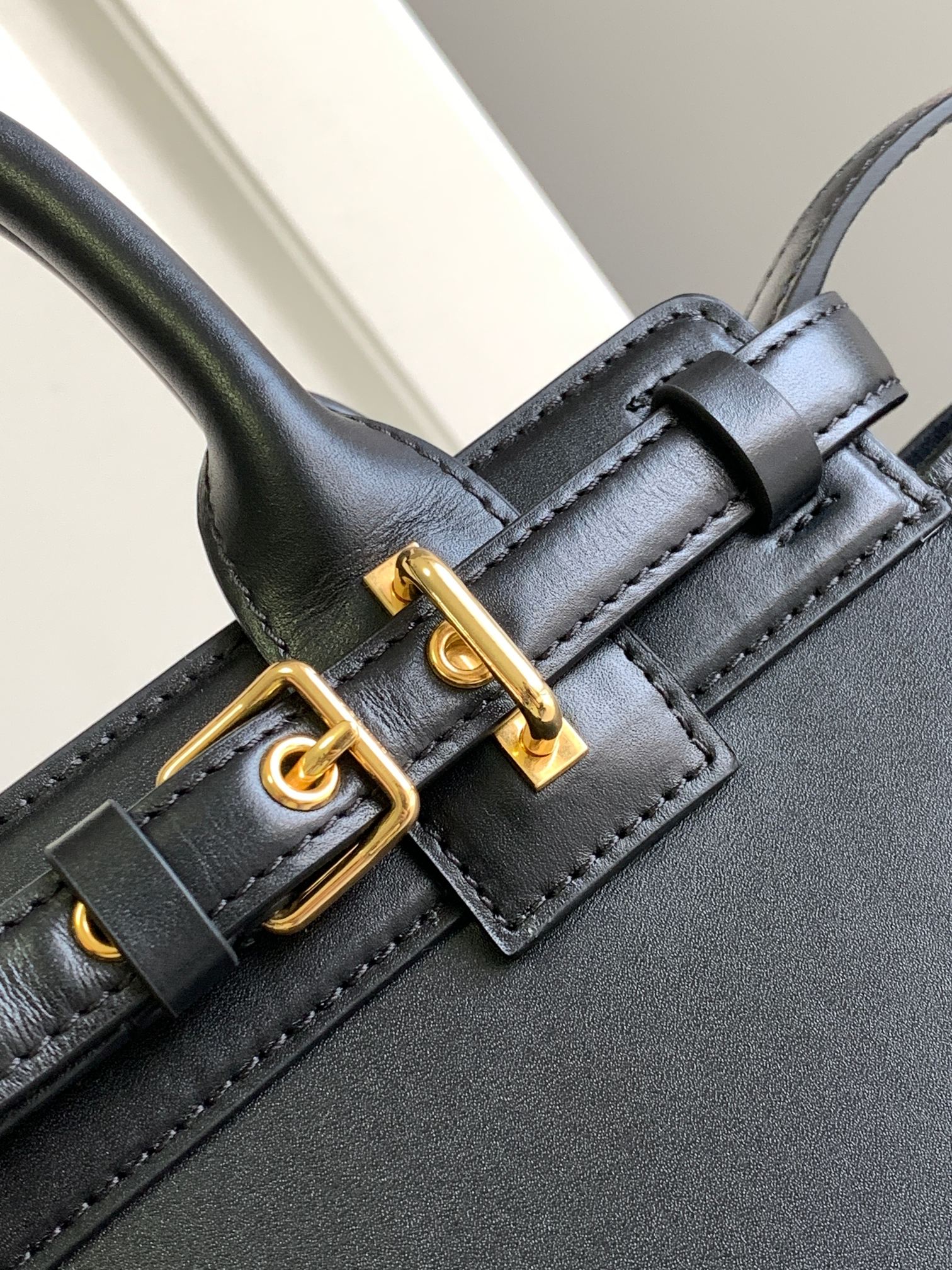 Ce**e teen Ce**e conti bag in natural calfskin
