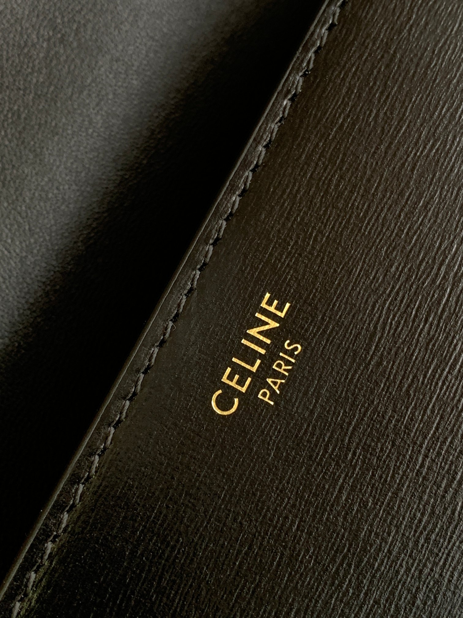 Ce**e chain shoulder bag claude
