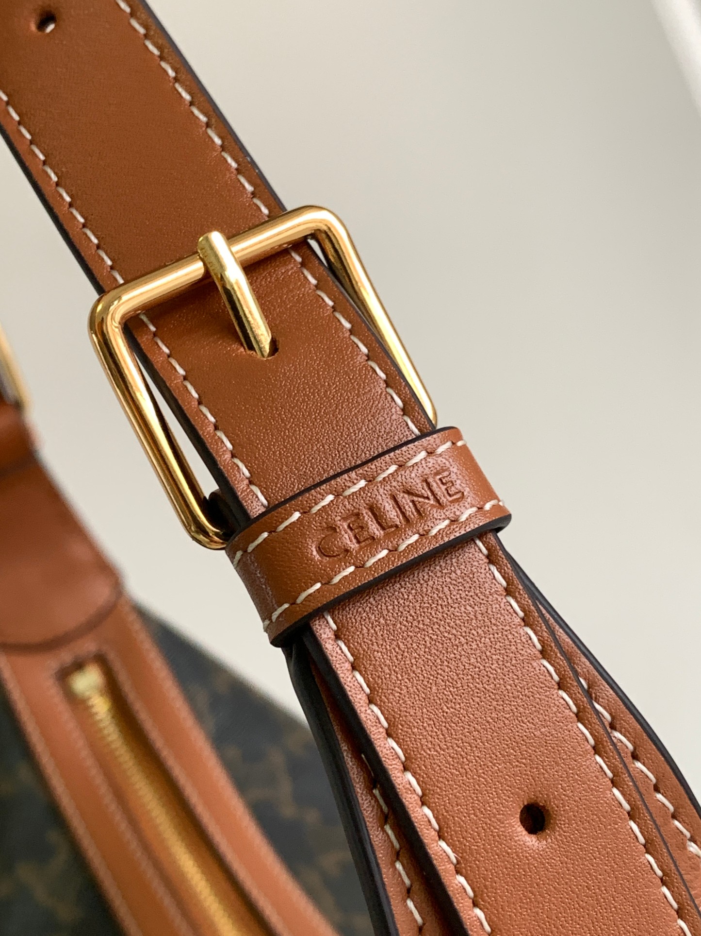Ce**e heloise bag in triomphe canvas and calfskin tan