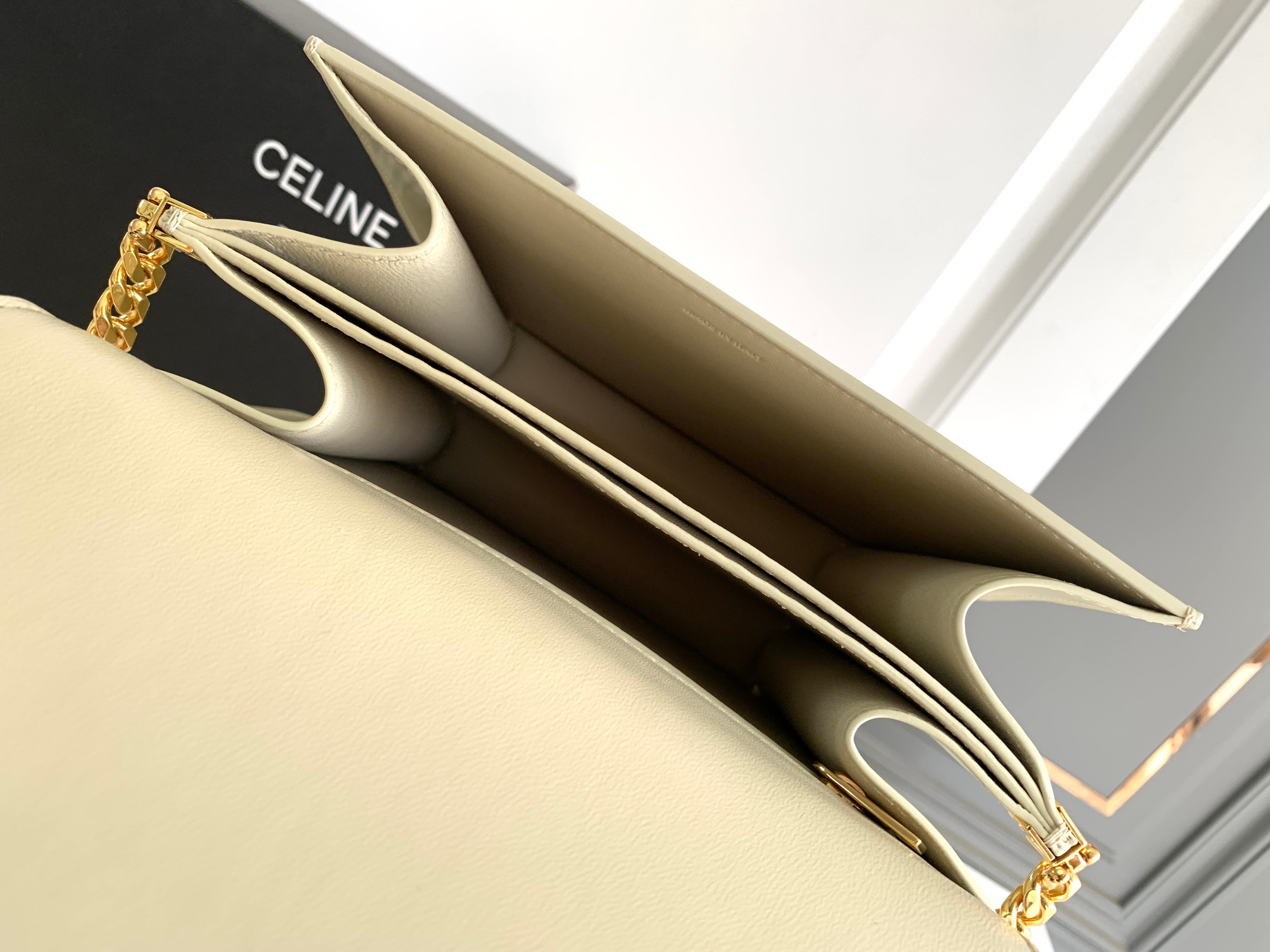 Ce**e medium college bag in shiny calfskin