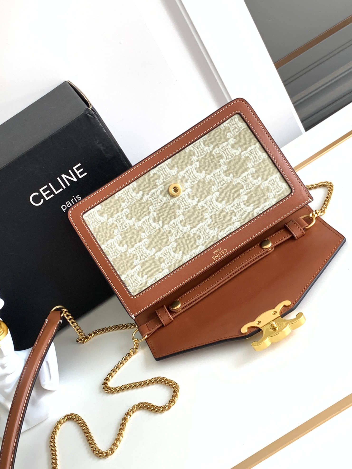 Ce**e wallet on chain triomphe