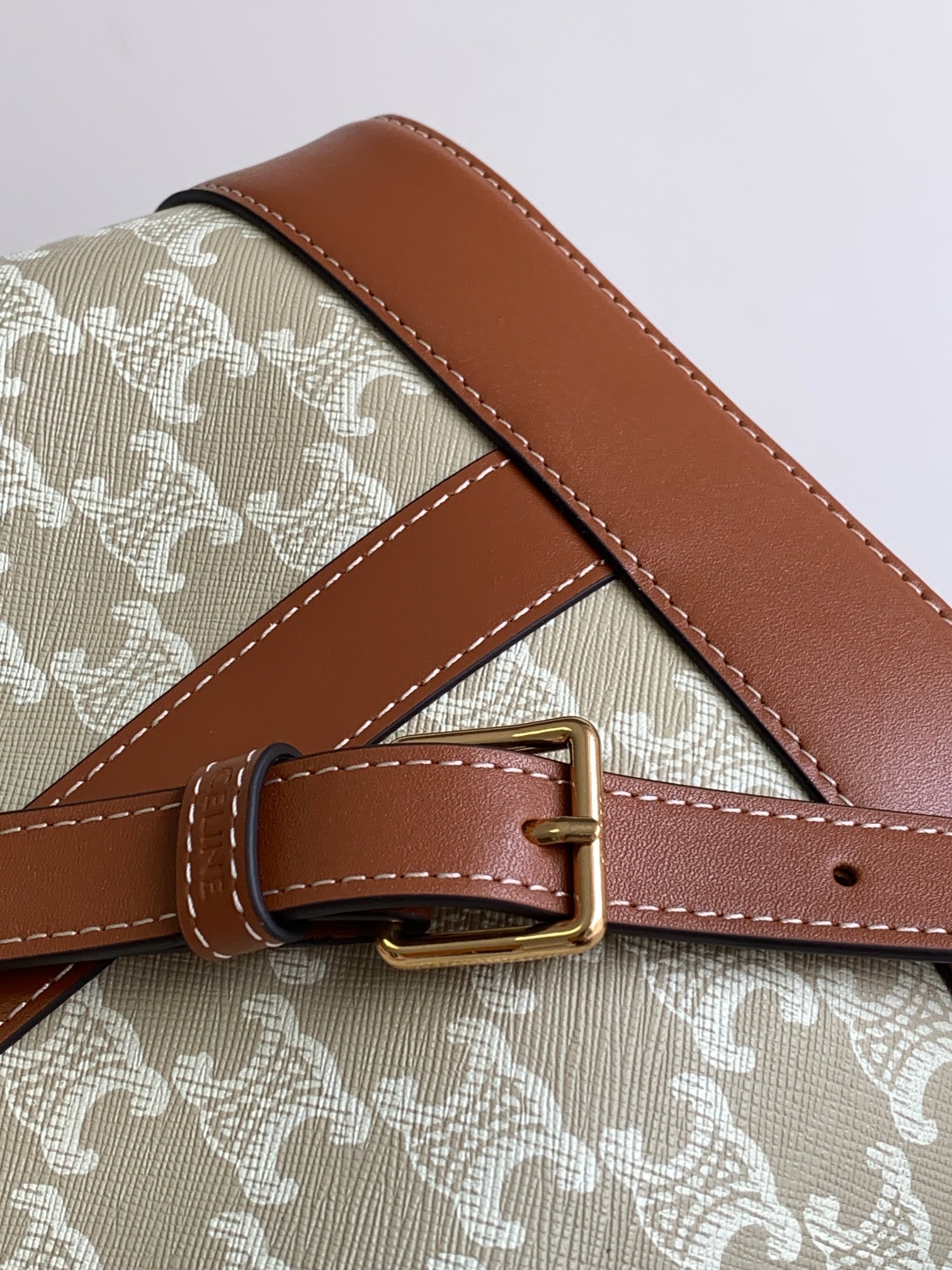 Ce**e small bucket in triomphe canvas and calfskin