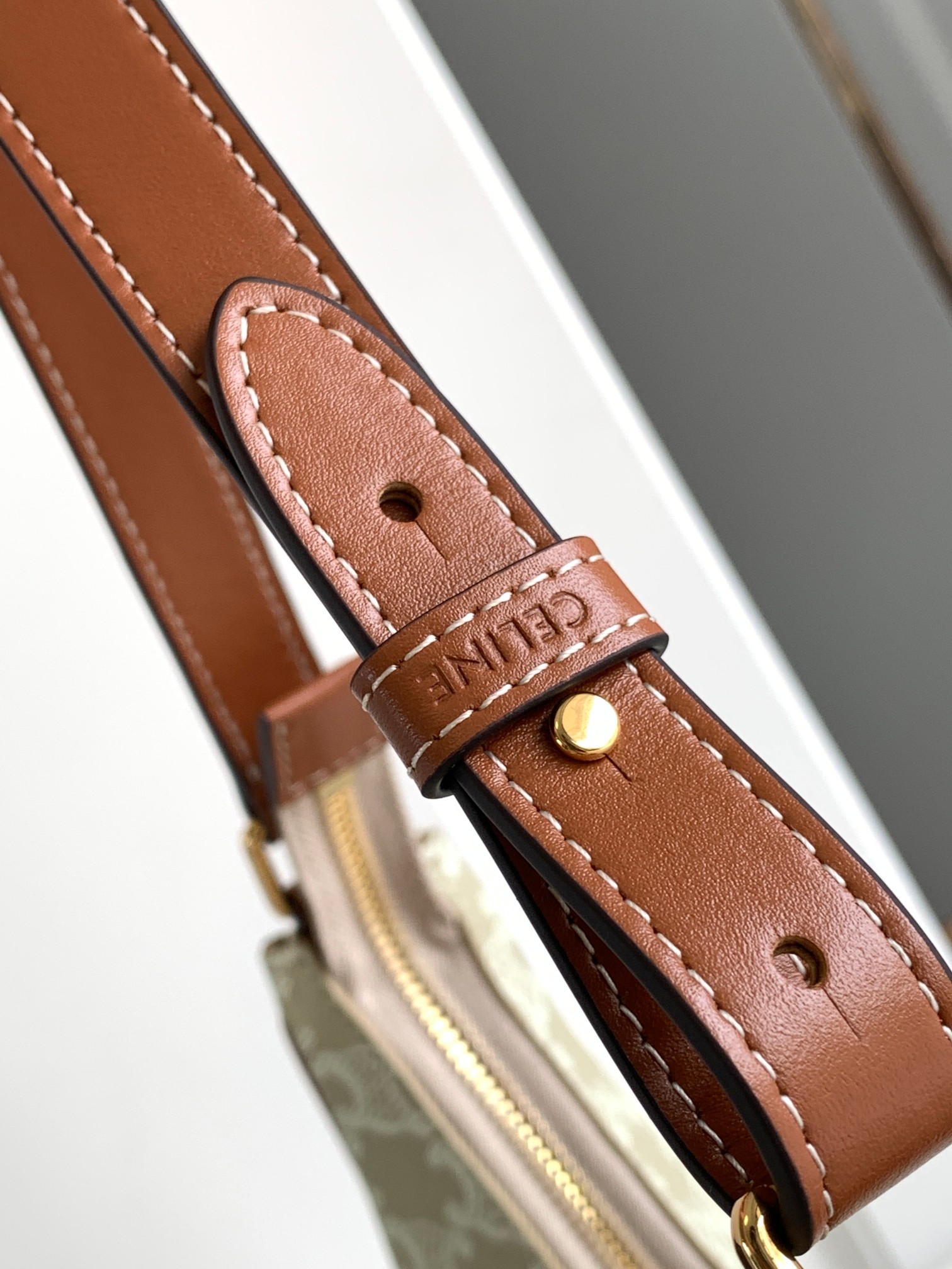 Ce**e ava triomphe bag