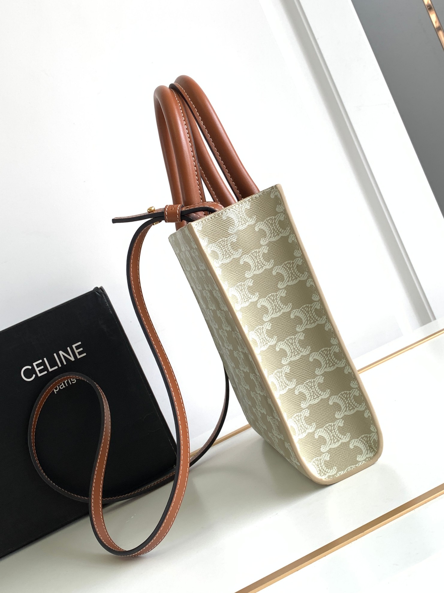 Ce**e cabas triomphe tote