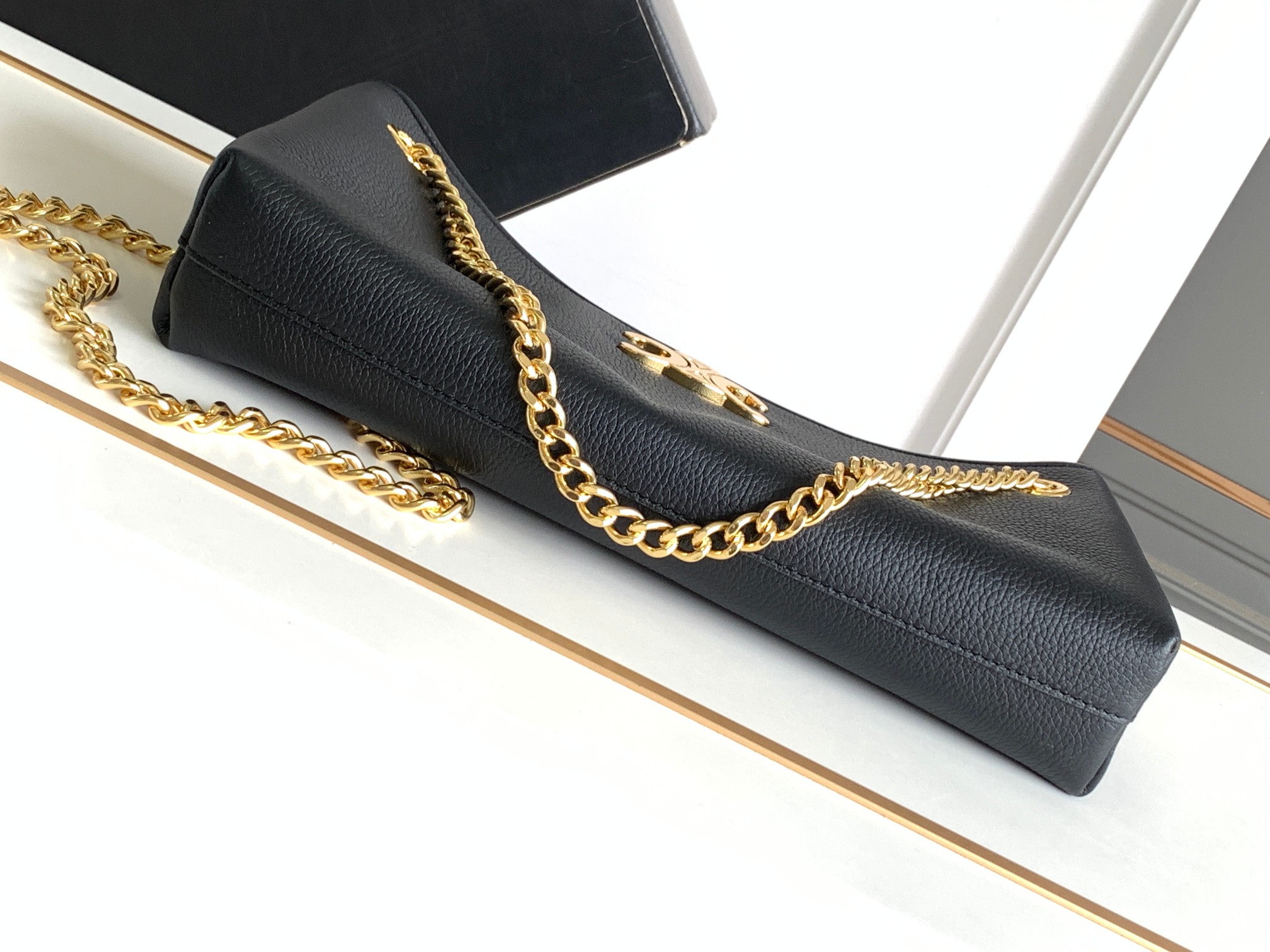 ce**e medium newspaper bag in S*pple calfskin chestnut