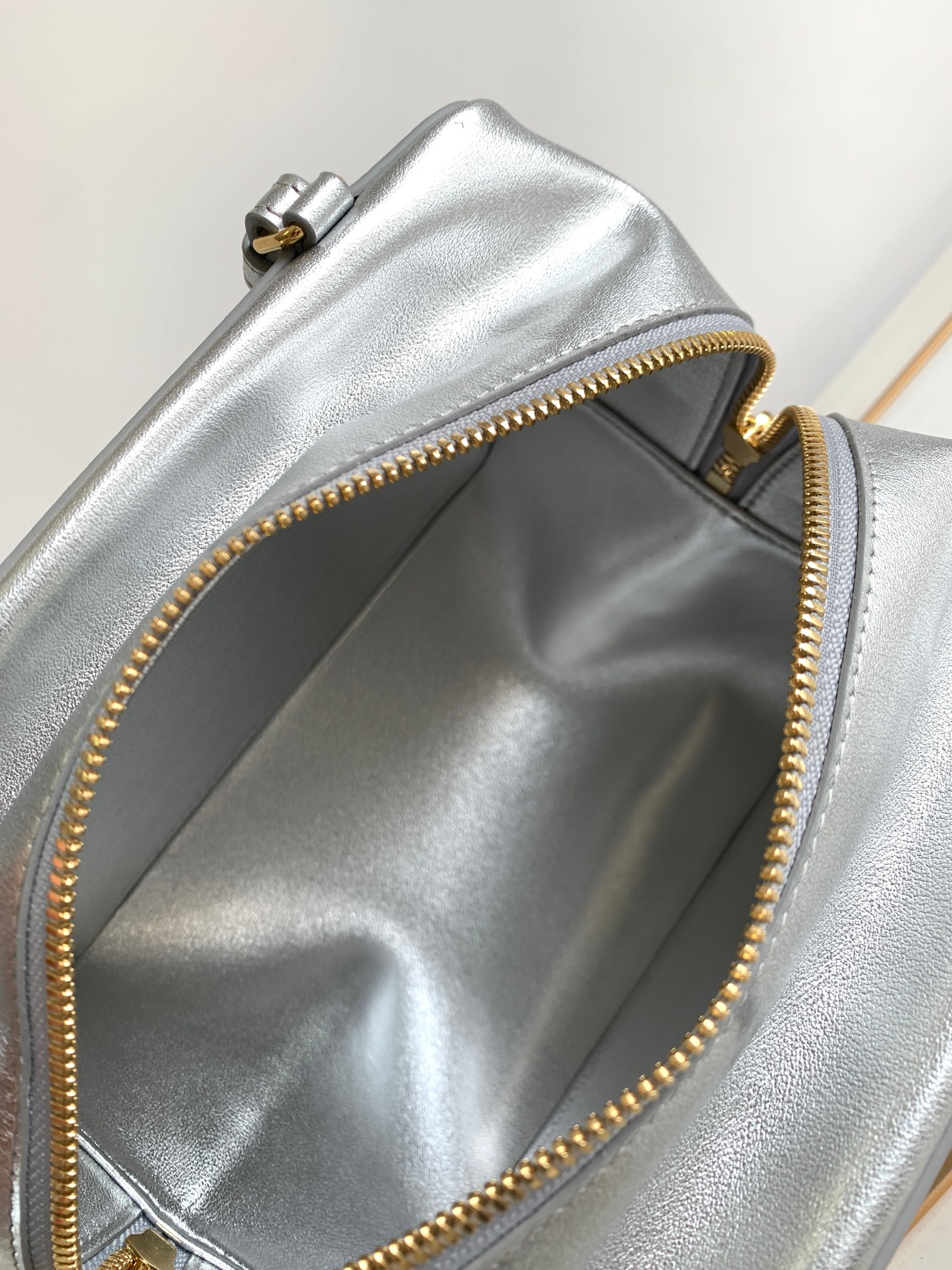 Ce**e folded cube bag in smooth calfskin
