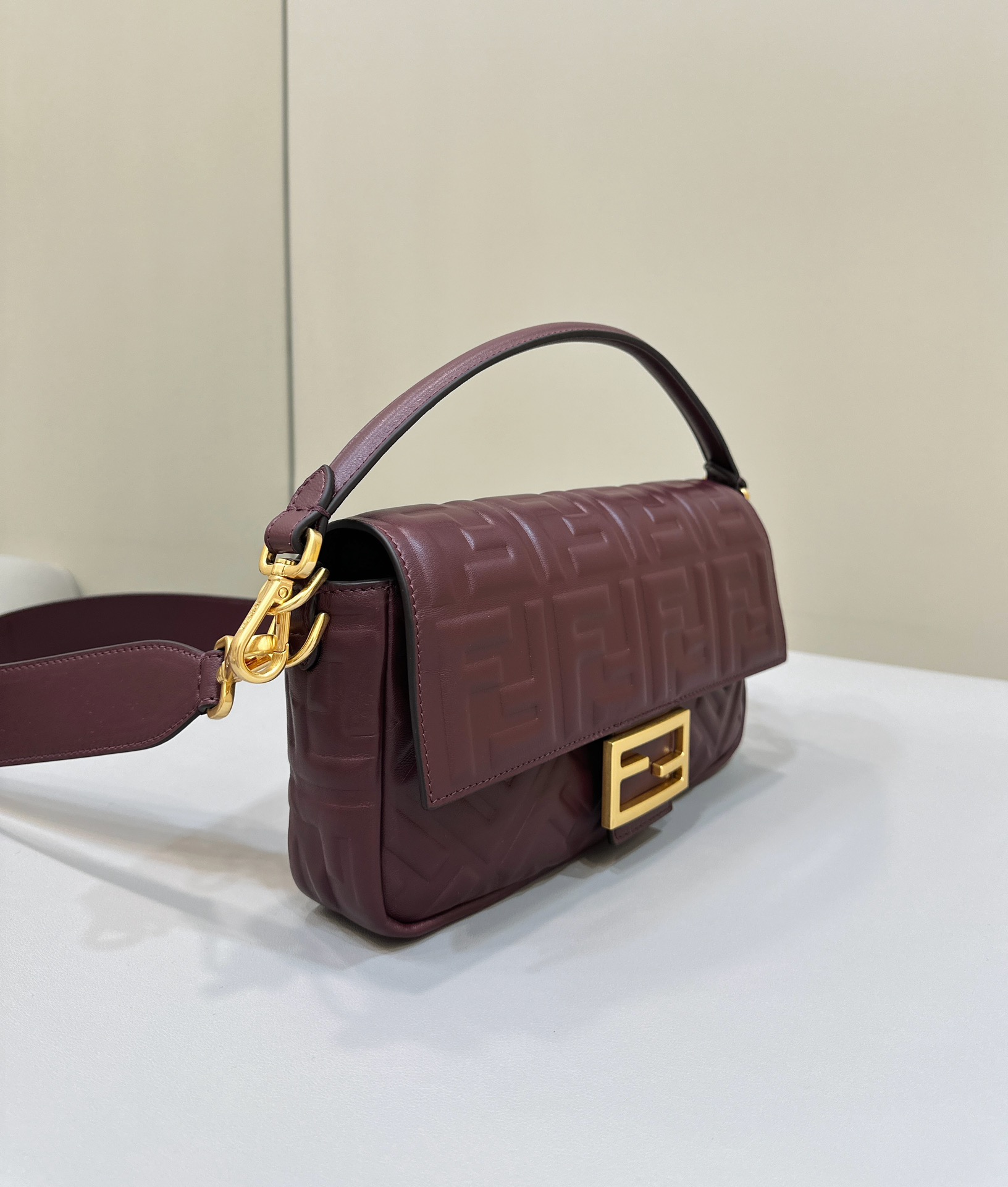 F**di baguette medium bag
