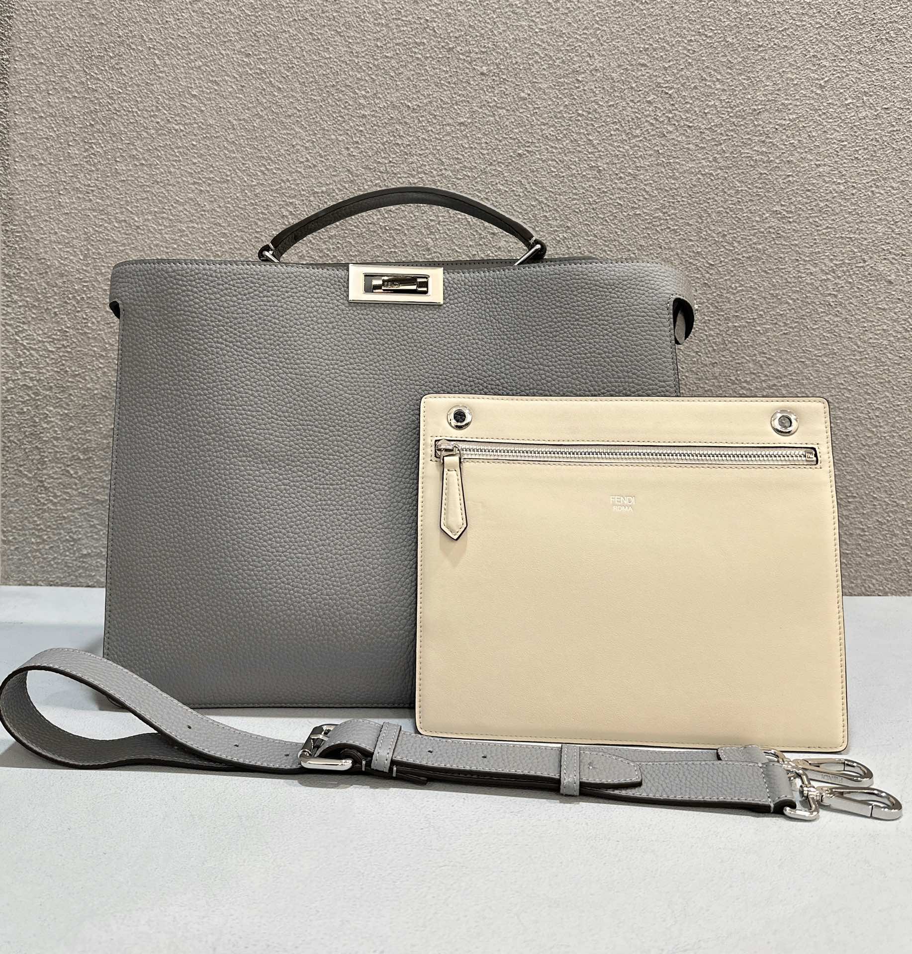 F**di peekaboo i see u handbag