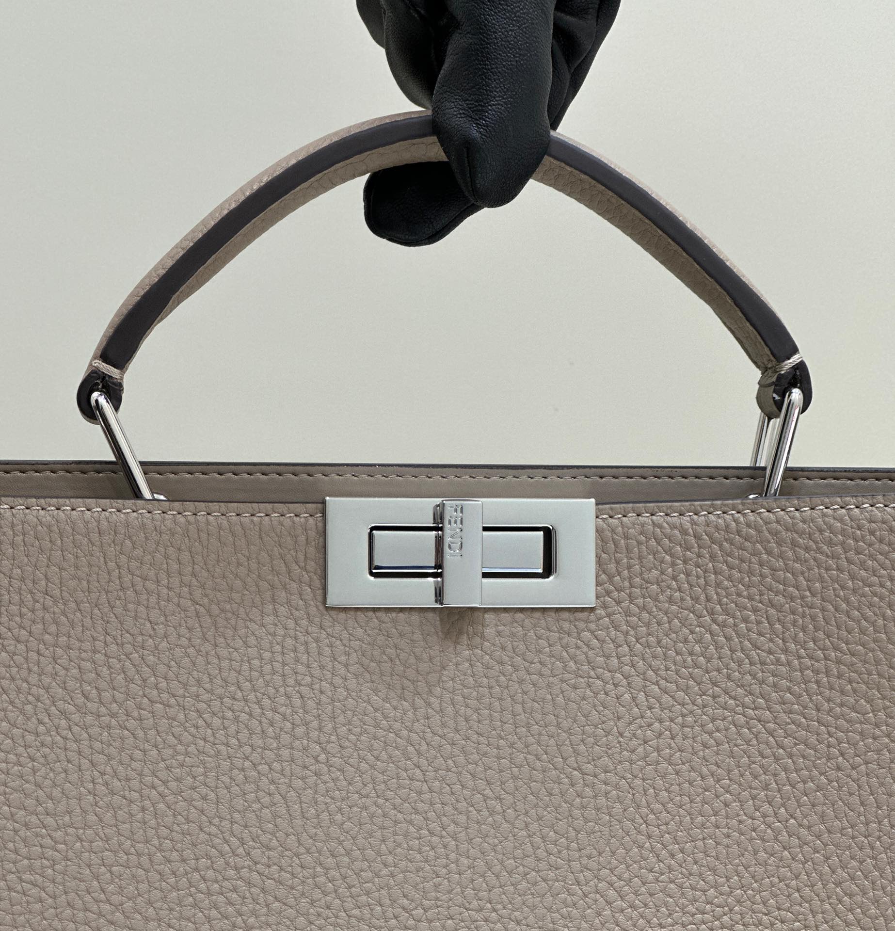 F**di peekaboo i see u handbag