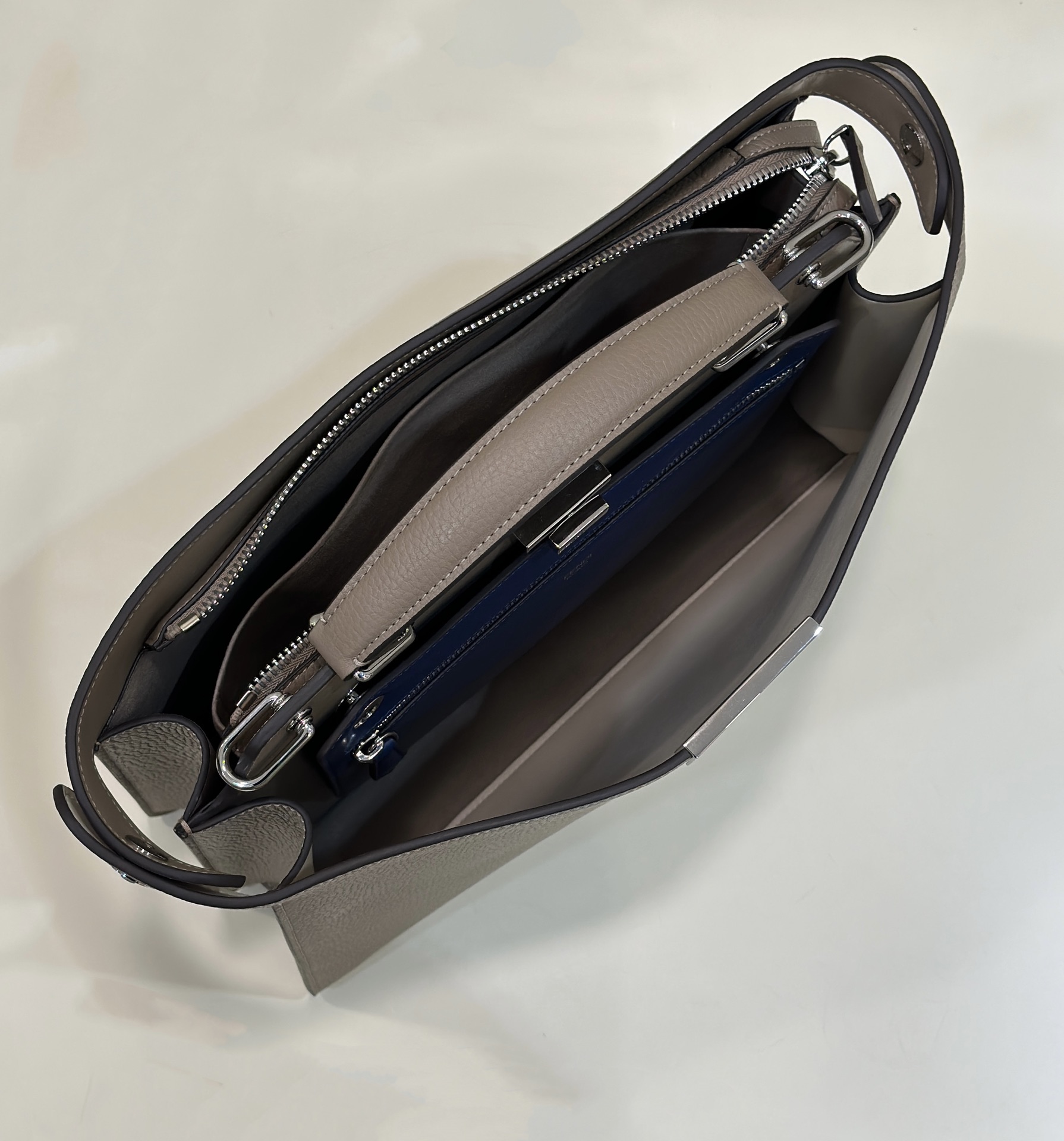 F**di peekaboo i see u handbag