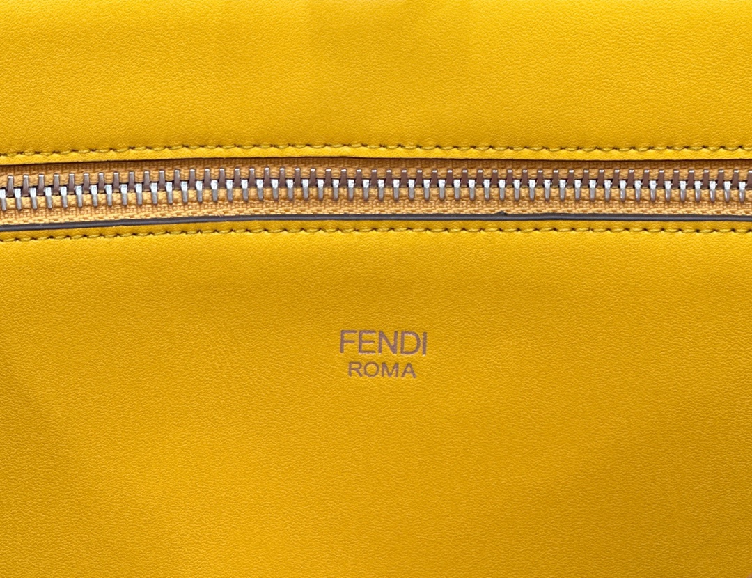 F**di peekaboo i see u handbag