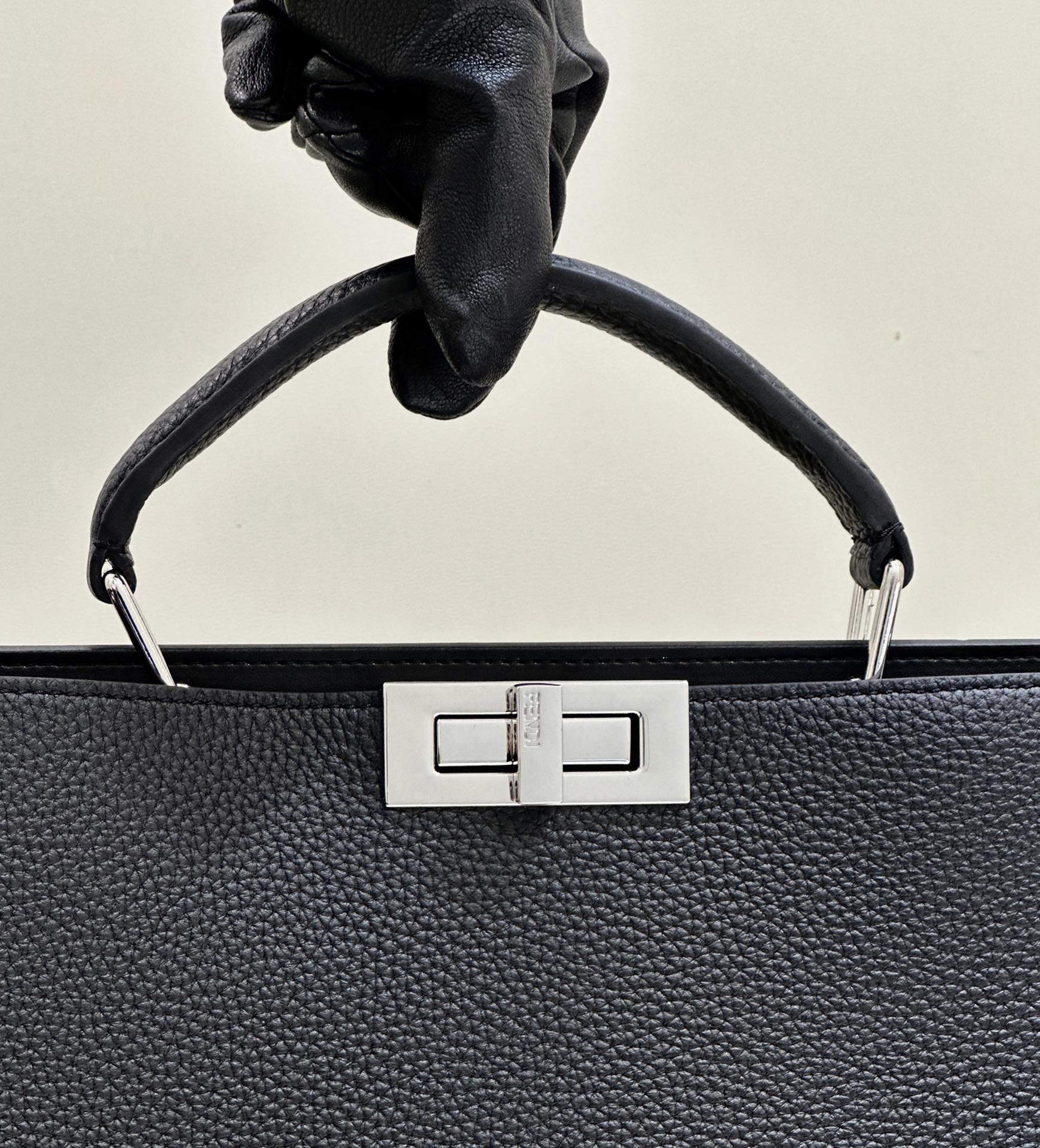 F**di peekaboo i see u handbag
