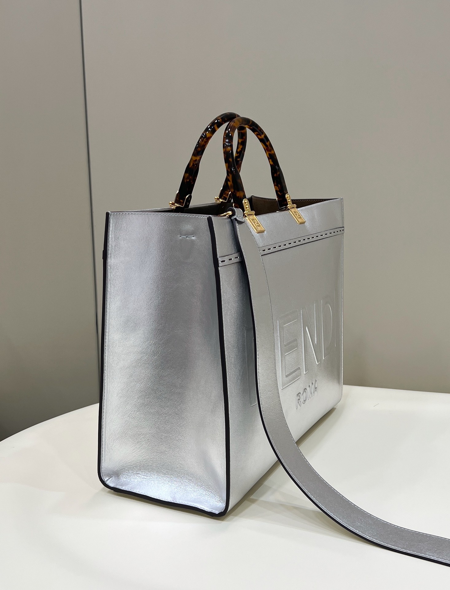 F**di shopping bag tote